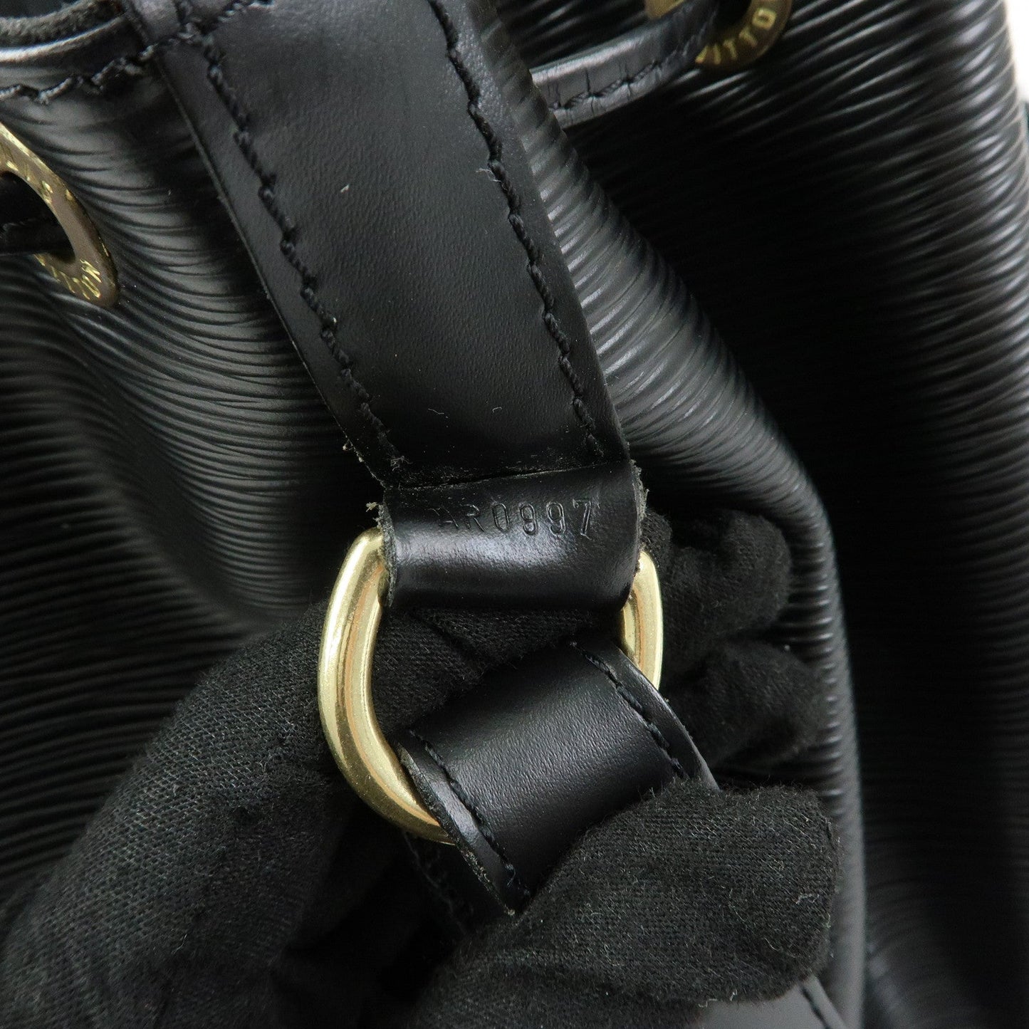 Louis Vuitton Epi Leather Petit Noe Shoulder Bag Noir Black M44102【Pre-order】