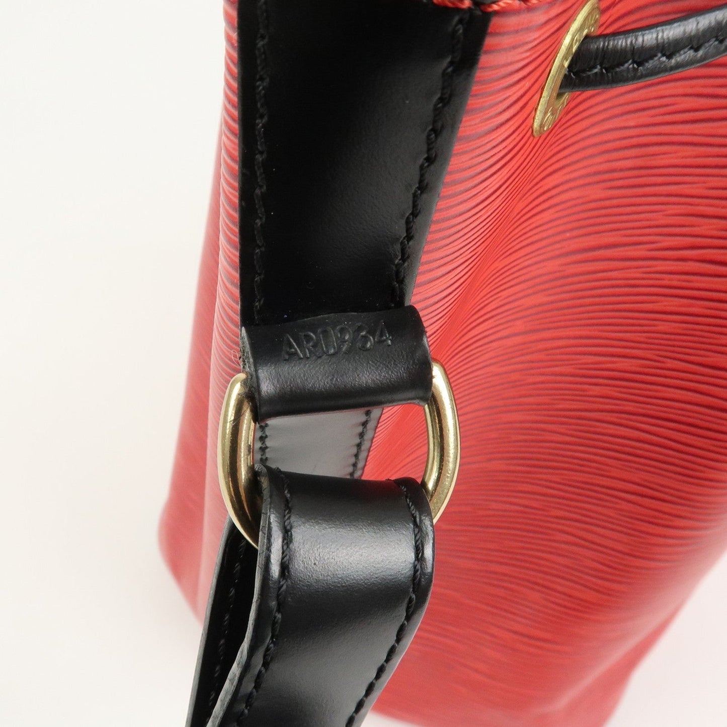 Louis Vuitton Epi Petit Noe Shoulder Bag Bicolor Noir Red M44172【Pre-order】
