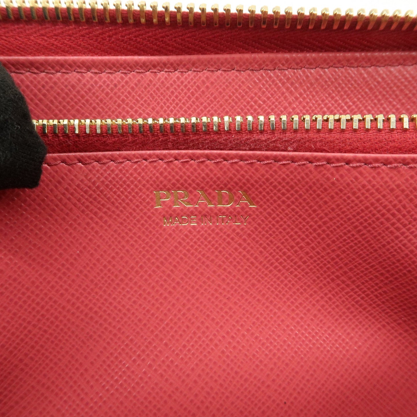 Prada Logo Saffiano Leather Round Zippy Long Wallet Pink 1M0506【Pre-order】