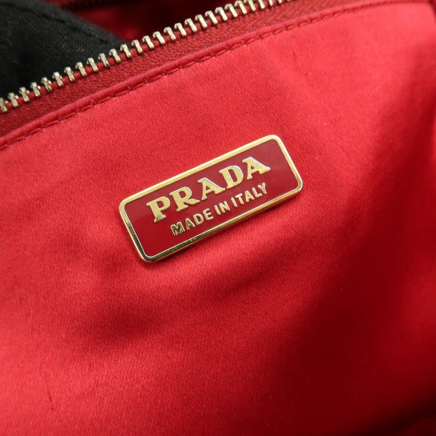 Prada Triangle Logo Saffiano Leather Shoulder Bag Hand Bag Red【Pre-order】