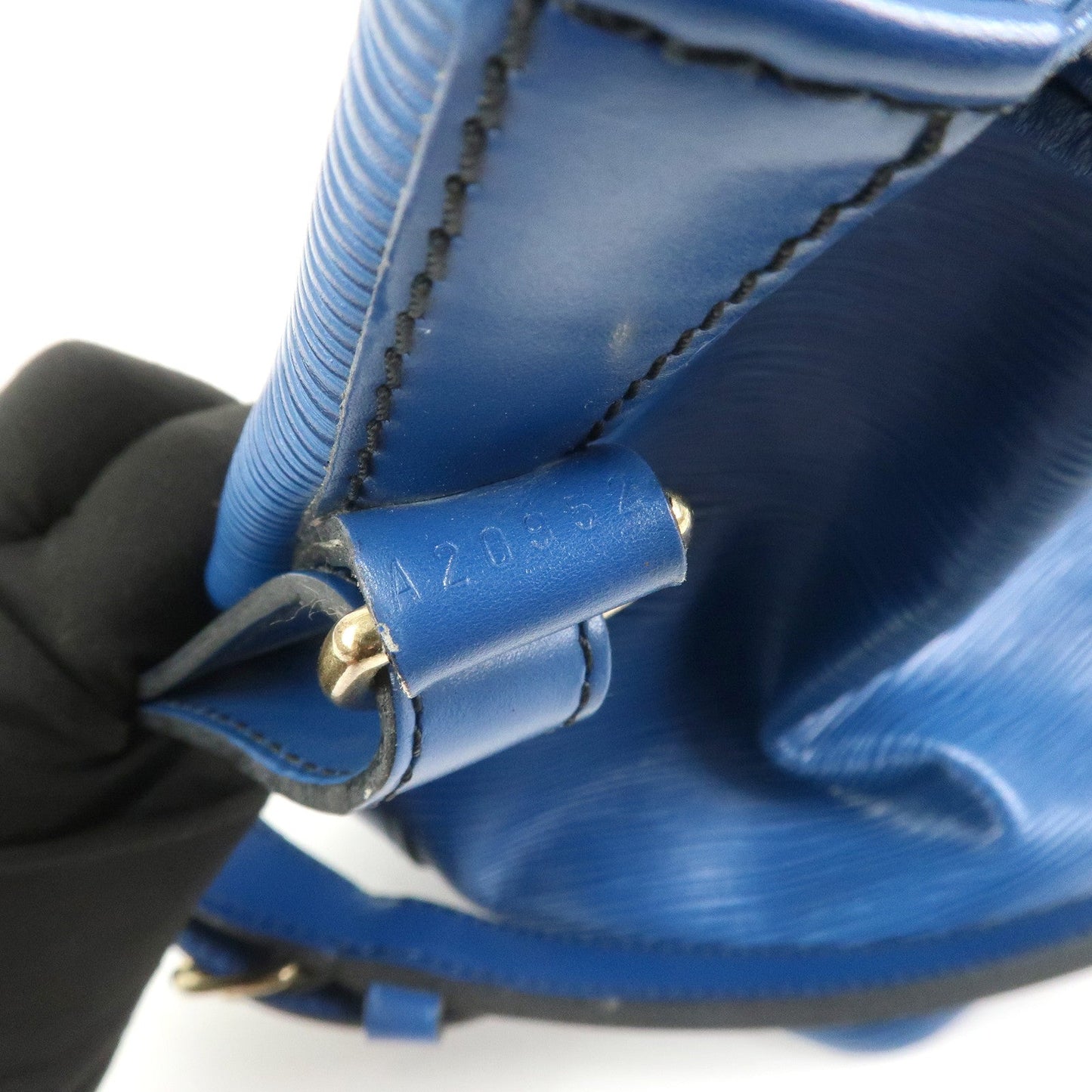 Louis Vuitton Epi Petit Noe Shoulder Bag Toledo Blue M44105【Pre-order】