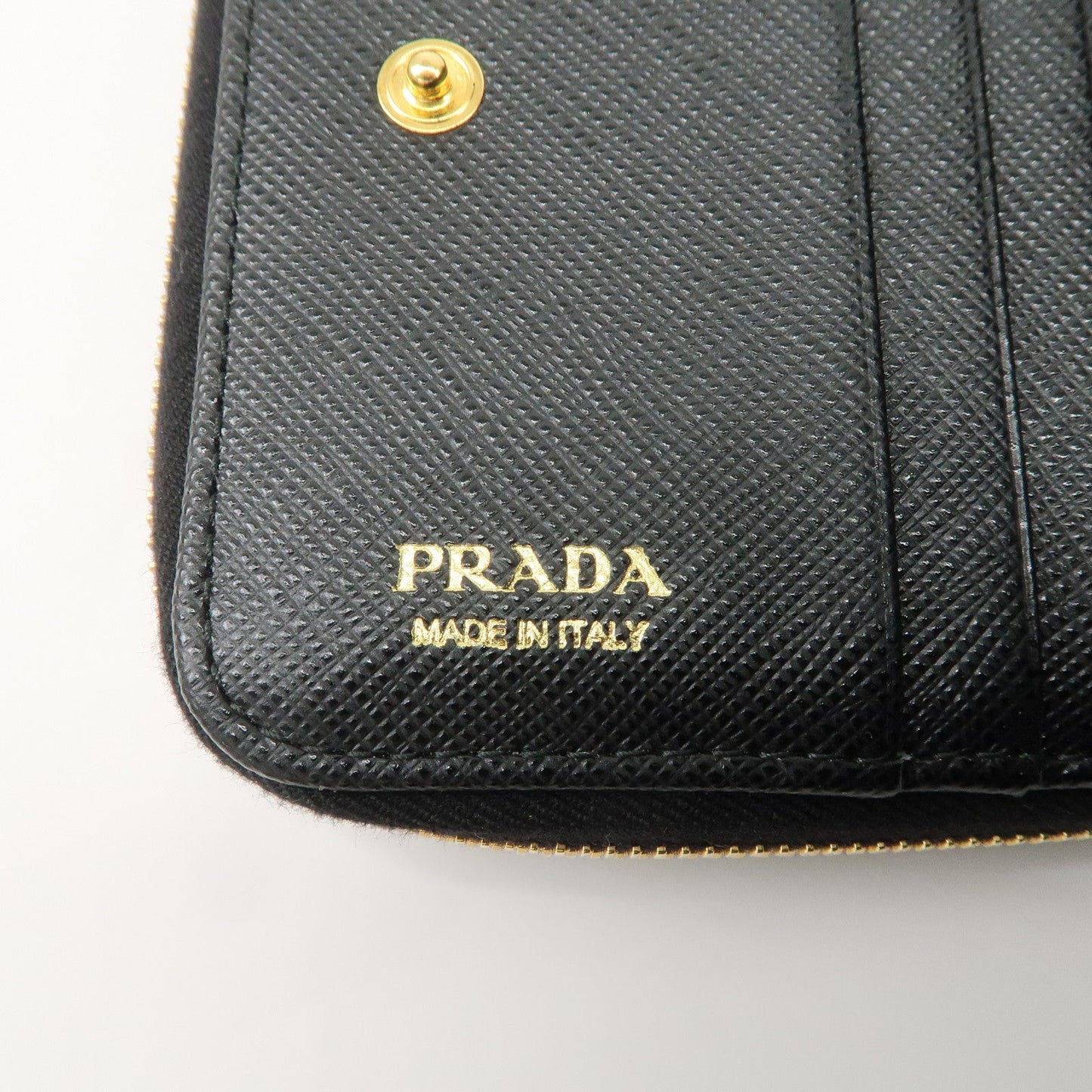 Prada Logo Saffiano Leather Round Zippy Wallet Black 1MM268【Pre-order】