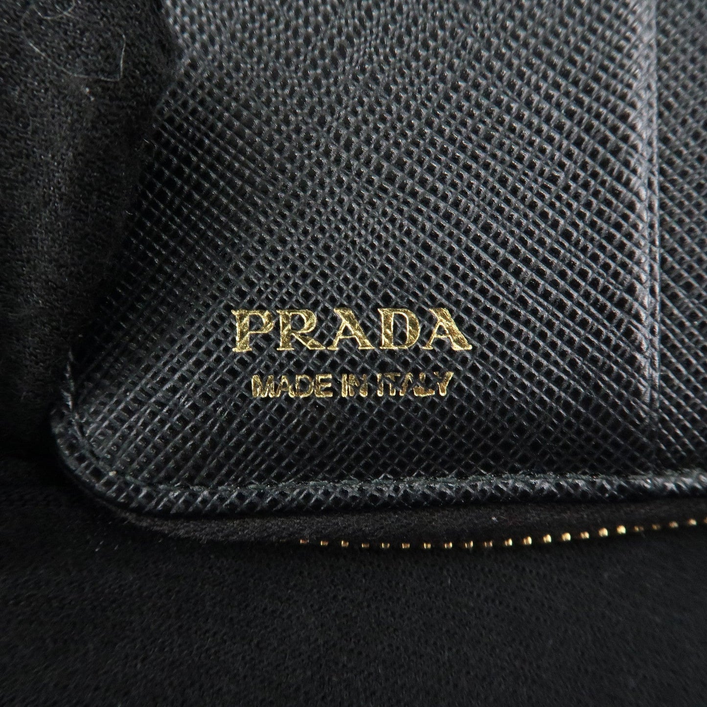 Prada Logo Leather Zip Around Bi-fold Wallet Black 1ML522 Used【Pre-order】