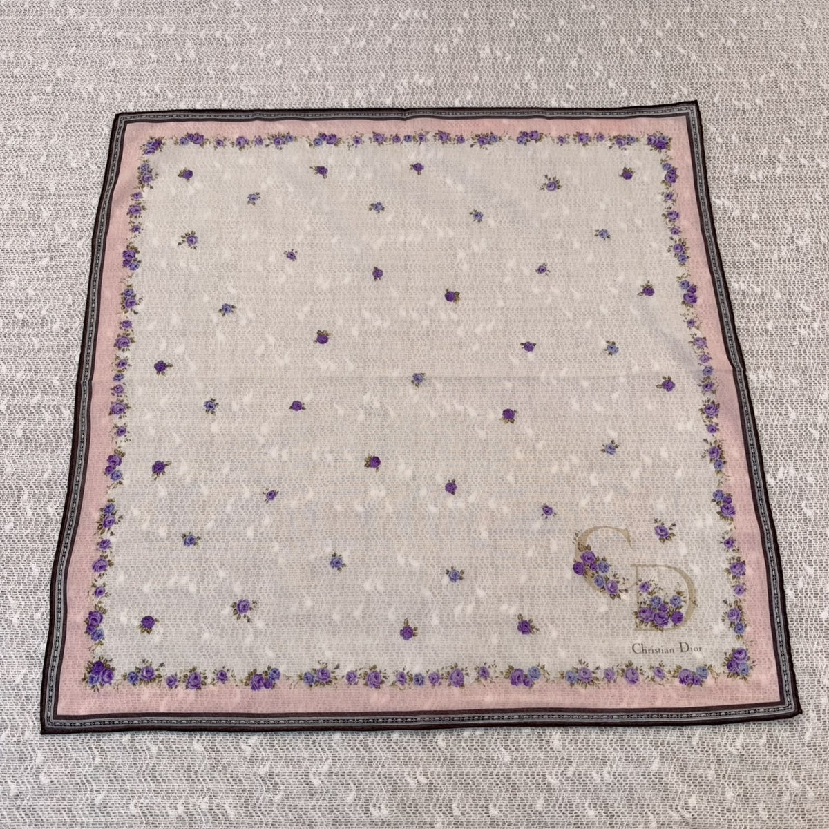 (全新)Dior紫色碎花正方絲巾