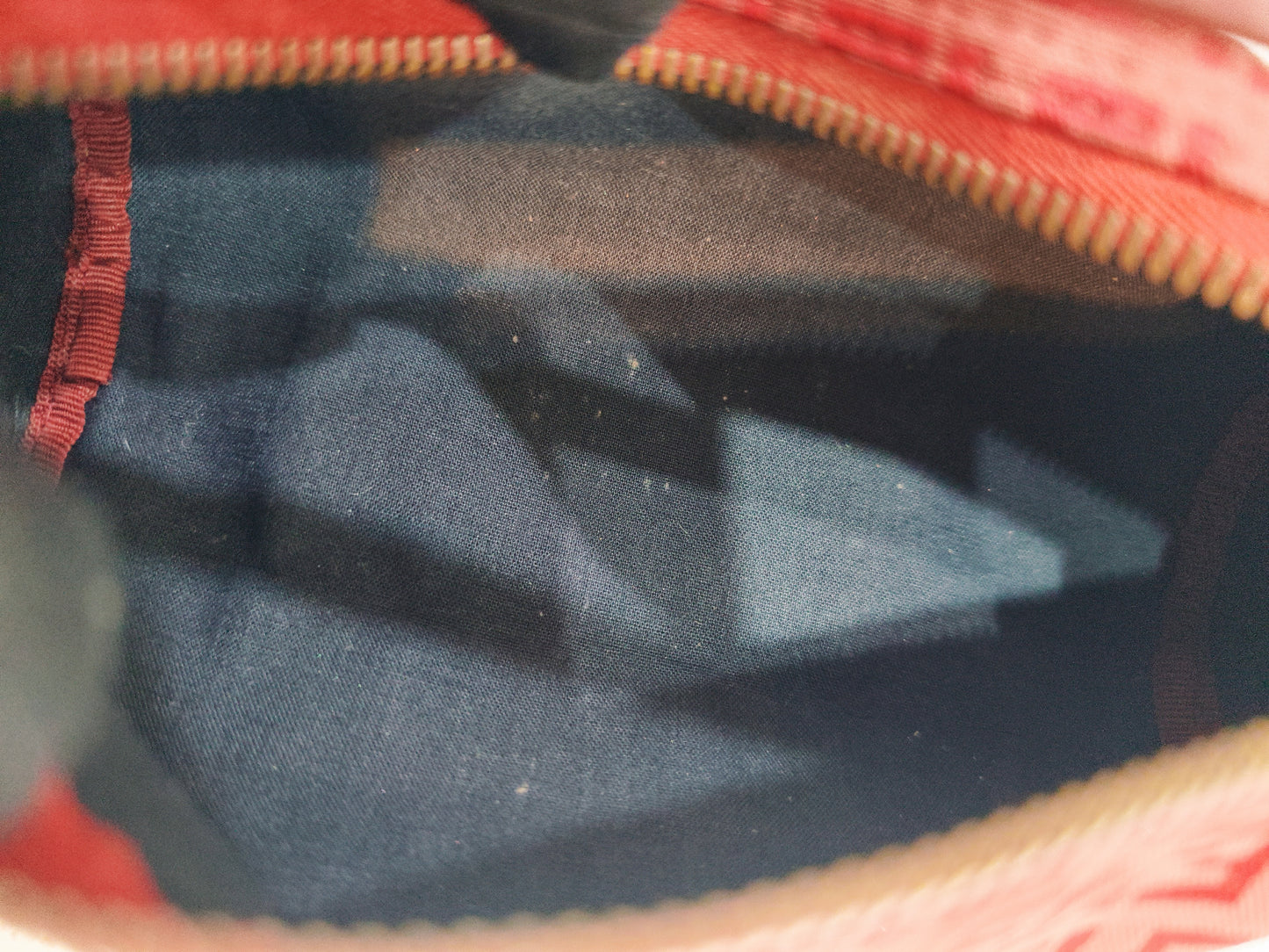 Fendi Zucca 紅色小圓筒