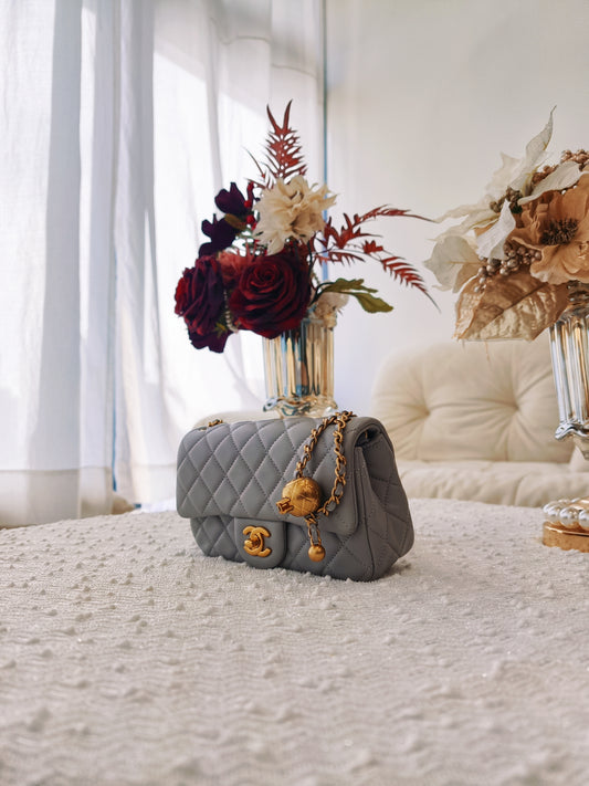 Chanel 灰金小金球大Mini