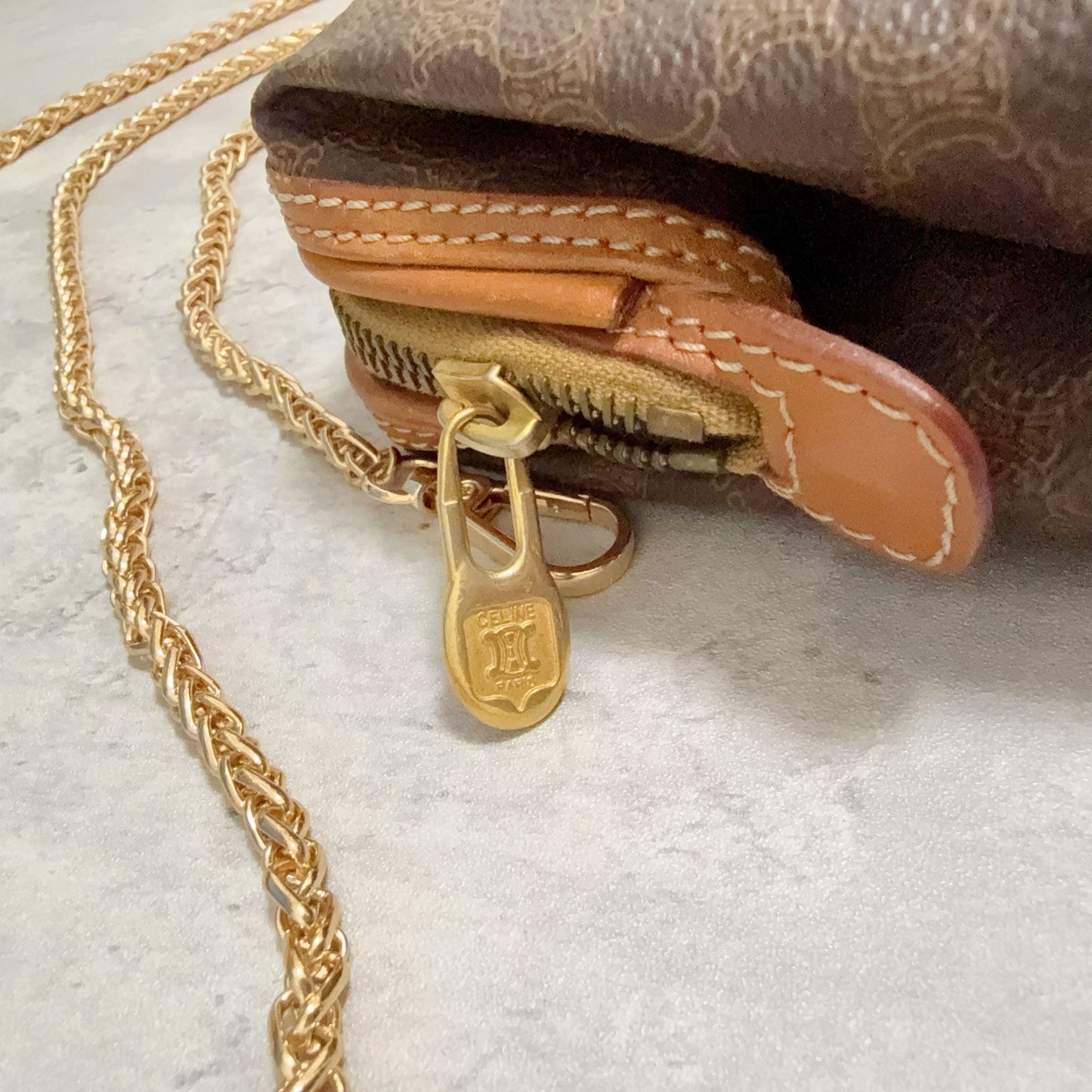 Celine Pouch 21cm (中size) 雲朵包 (啡色) 凱旋門扣
