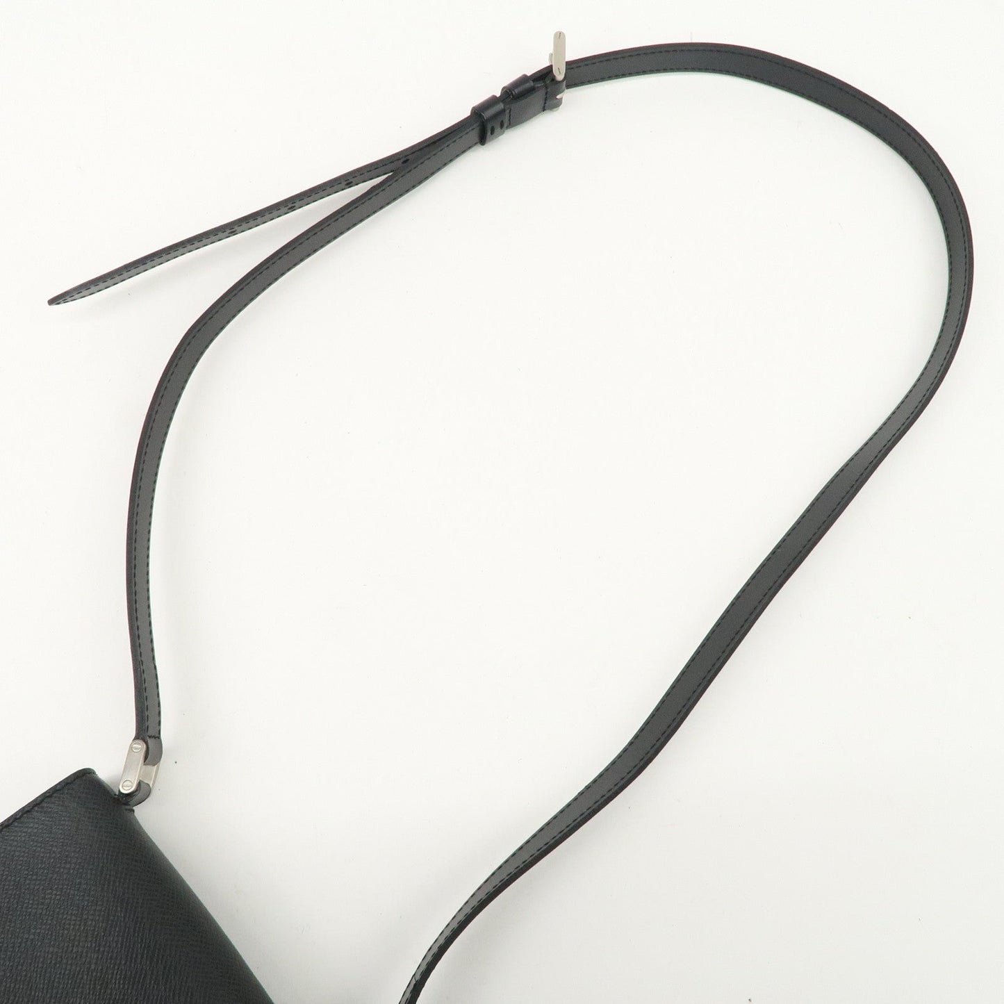 Louis Vuitton Taiga Pochette Kurgan Shoulder Bag Ardoise M32442【Pre-order】
