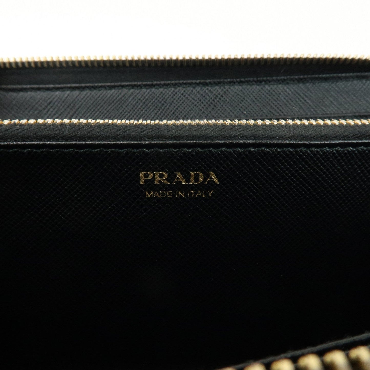 Prada Saffiano Leather Ribbon Round Zippy Wallet Black 1M0506【Pre-order】