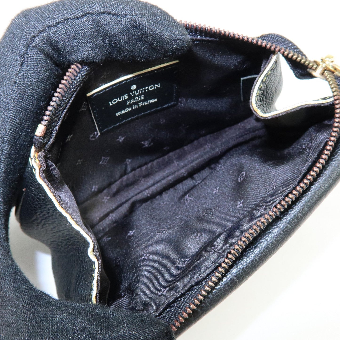 Louis Vuitton Suhari Mignon Leather Pouch Noir Black M91780【Pre-order】