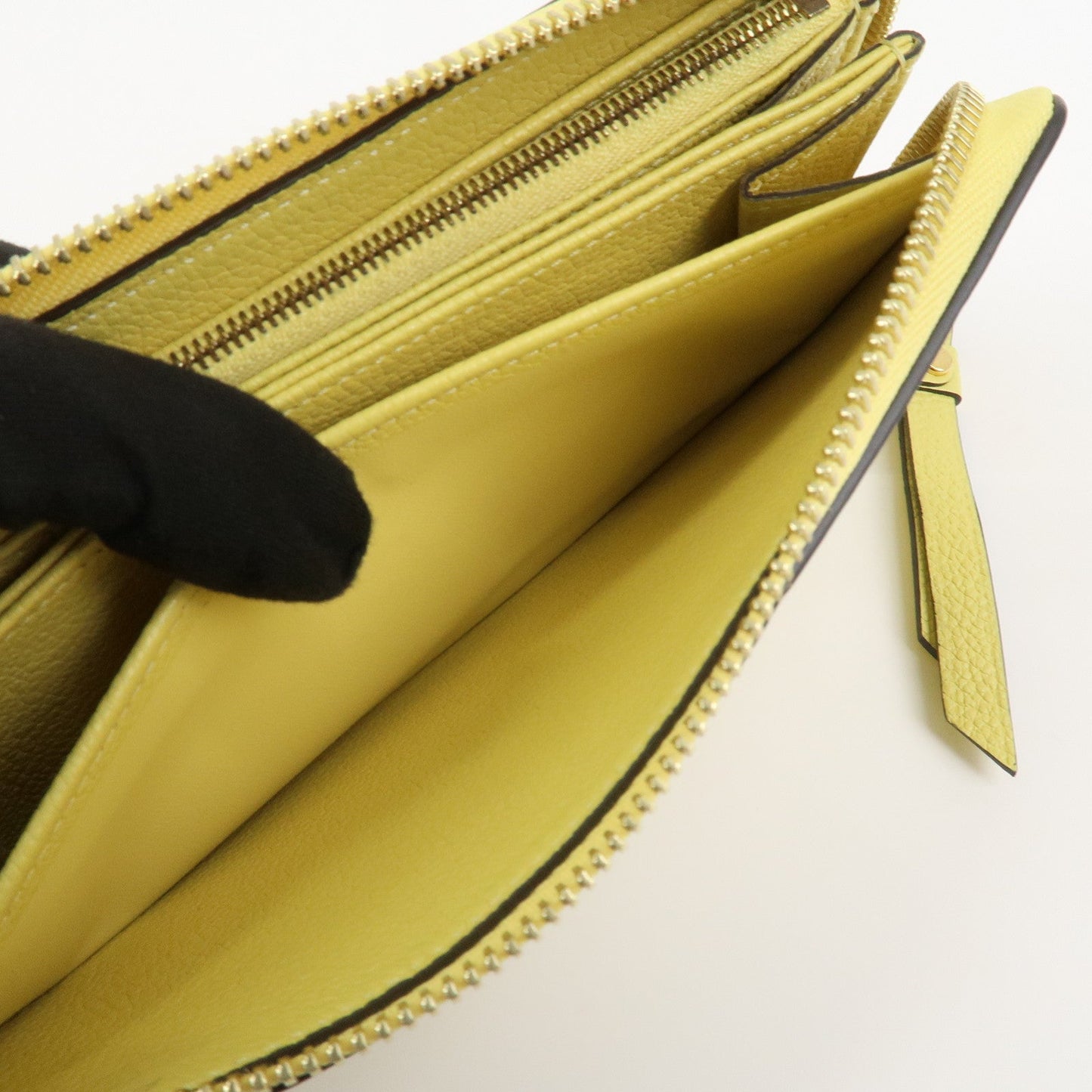 Louis Vuitton Monogram Empreinte Round Zippy Wallet Jaune M82043【Pre-order】