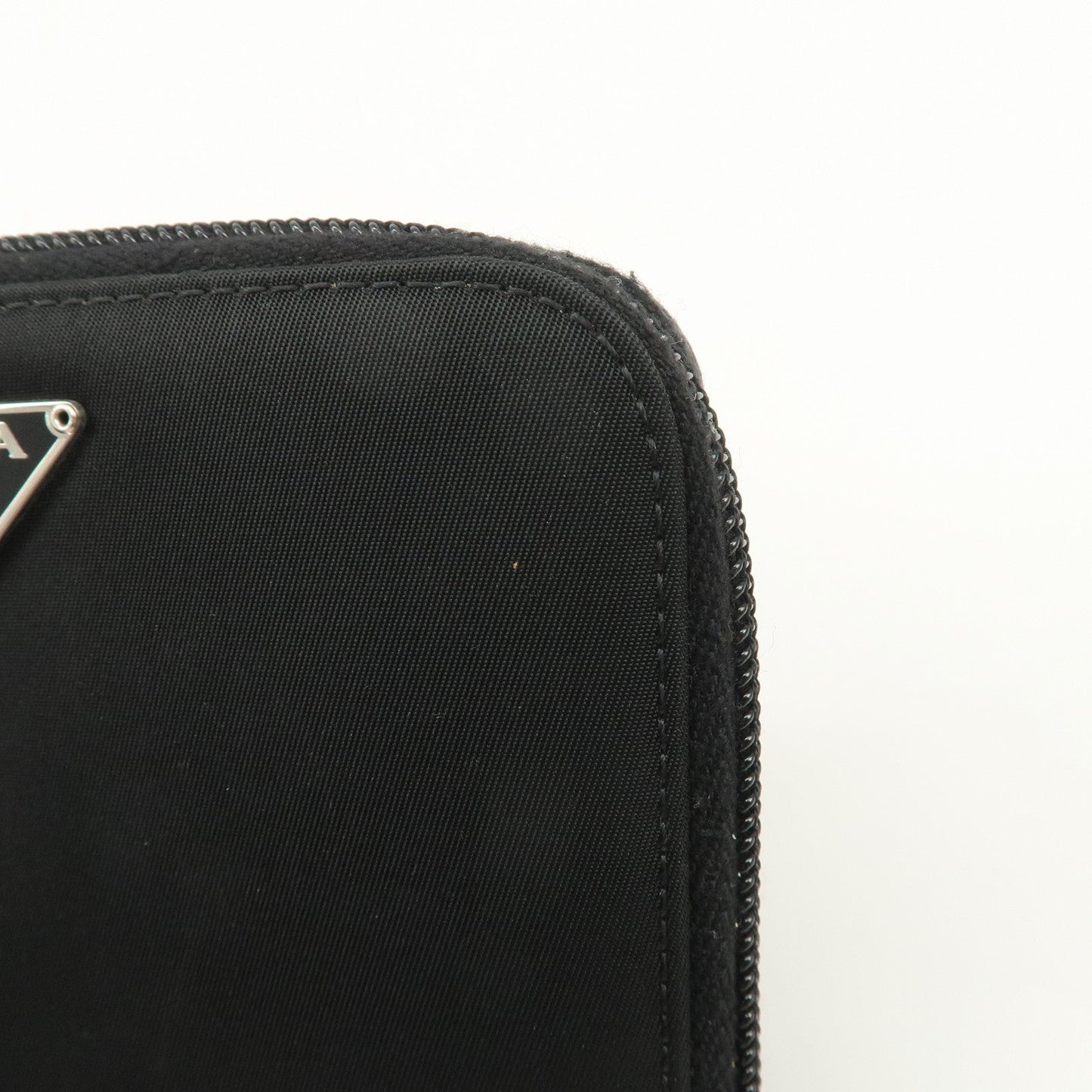 Prada Tessuto Nylon Bi-fold Round Zippy Compact Wallet Black M605【Pre-order】