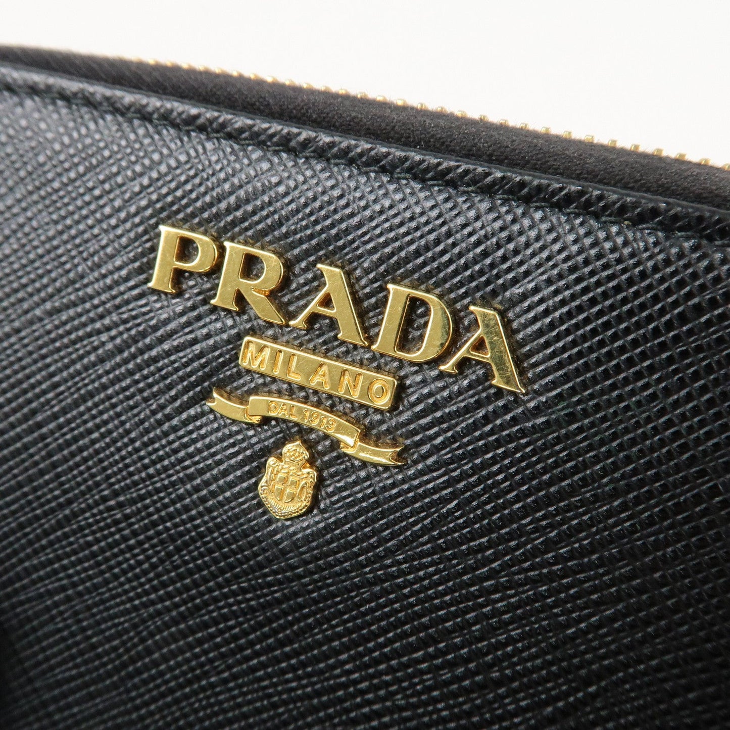 Prada Logo Leather Zip Around Bi-fold Wallet Black 1ML522 Used【Pre-order】