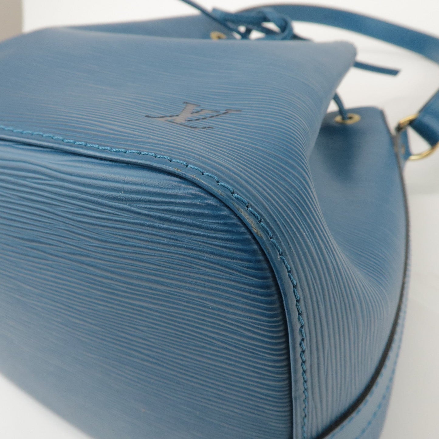 Louis Vuitton Epi Petit Noe Shoulder Bag Toledo Blue M44105【Pre-order】