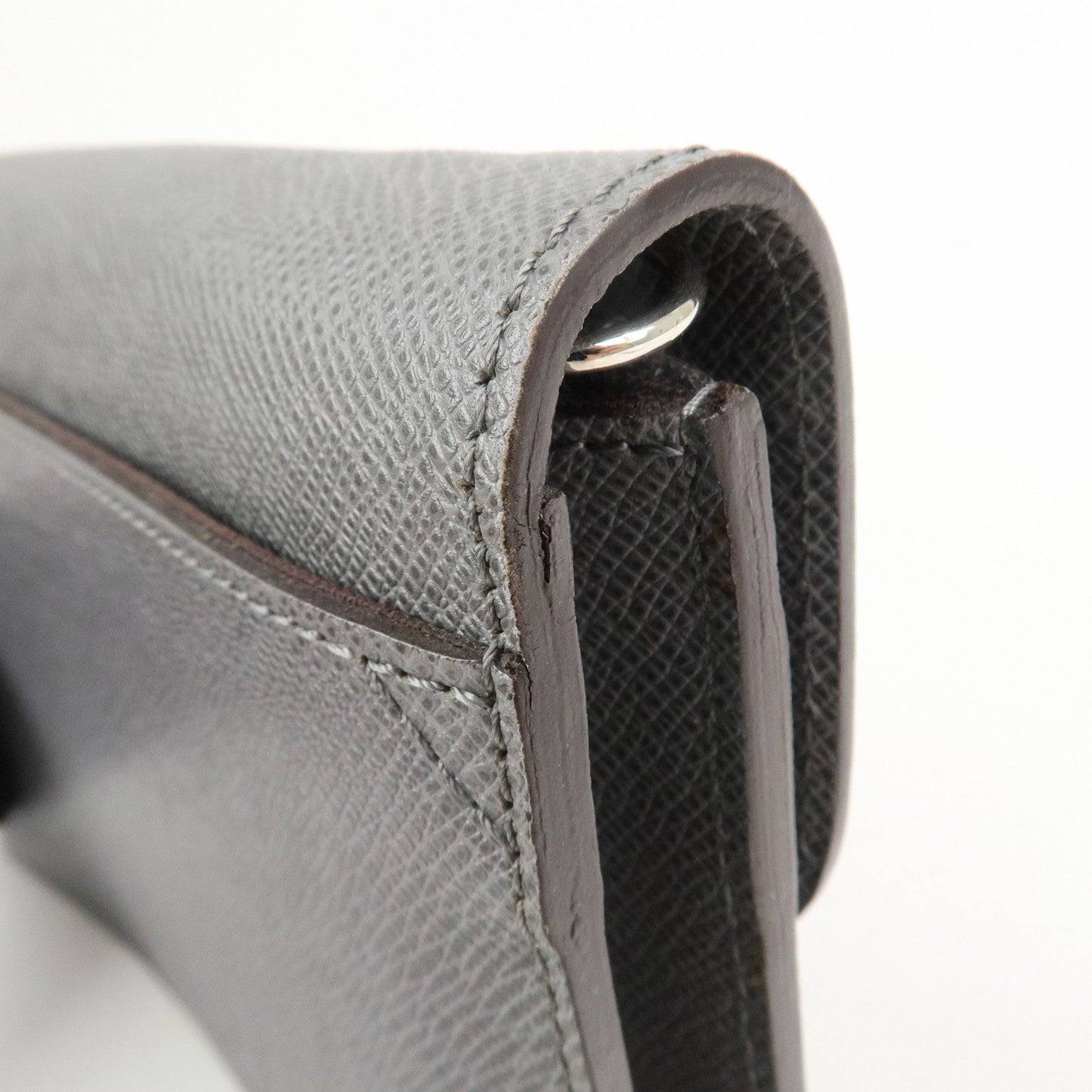 Louis Vuitton Taiga Leather Neo Belaia Clutch Bag Glacier M32683【Pre-order】