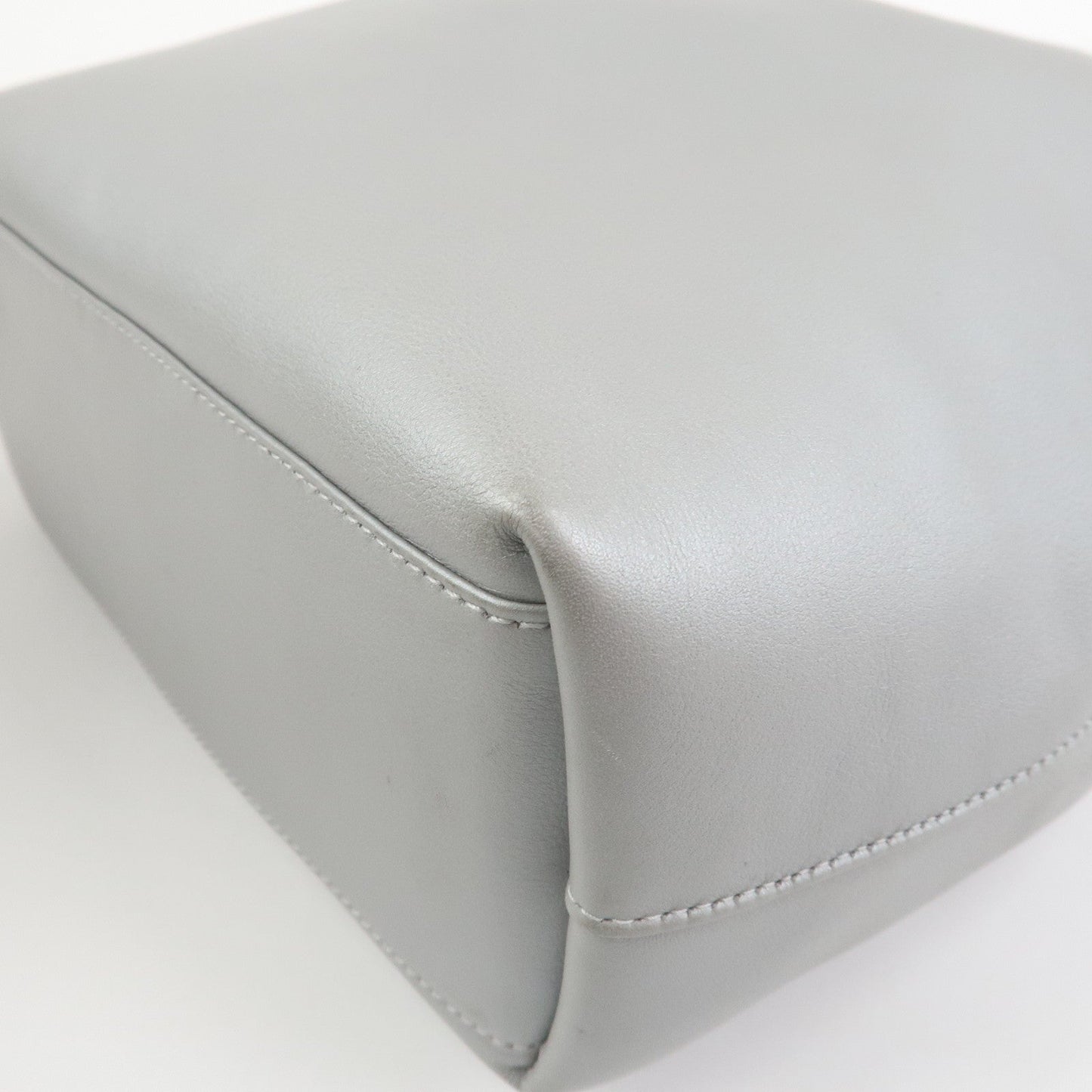 Christian Dior Maris Pearl Leather Hand Bag【Pre-order】