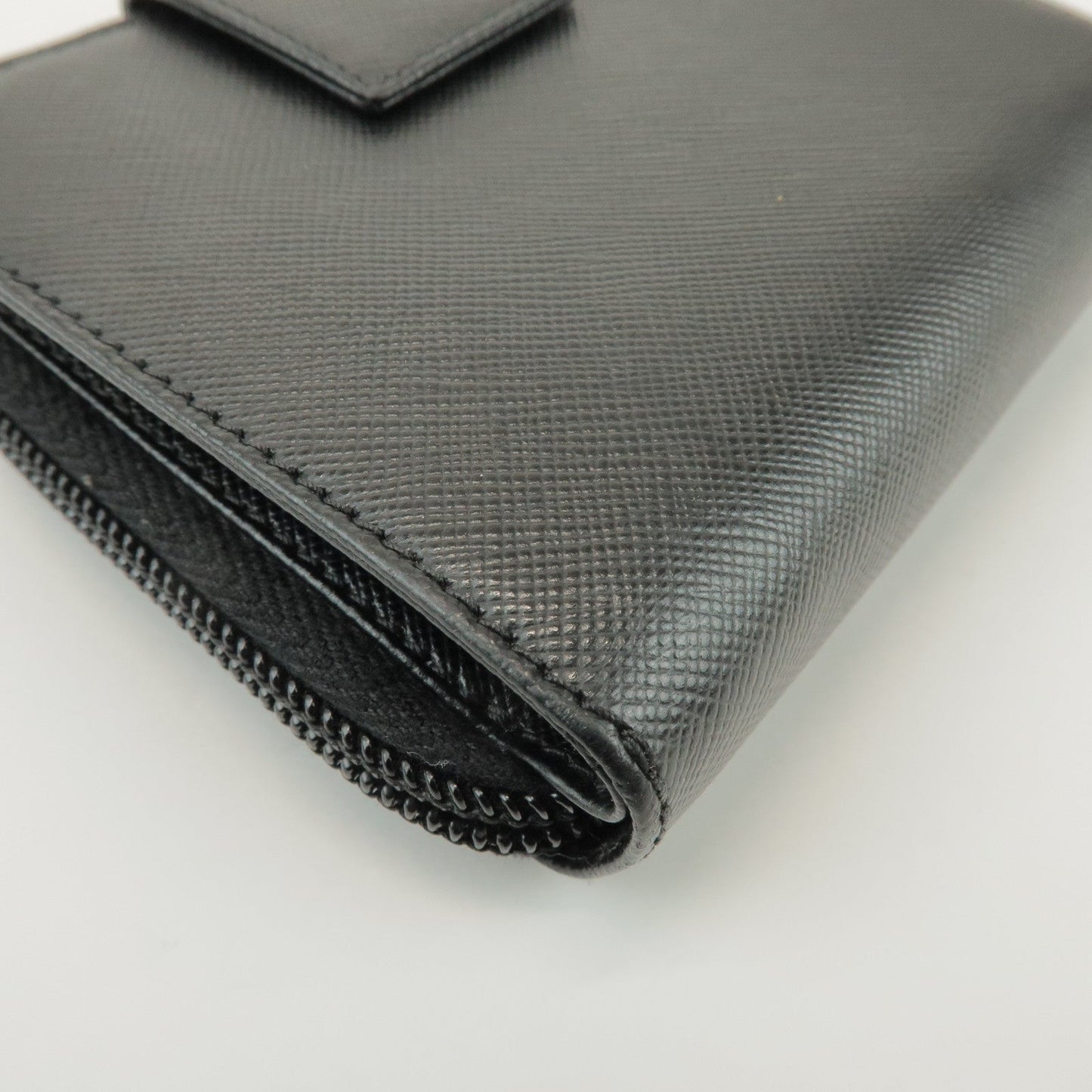 Prada Logo Leather Round Zippy Bi-fold Wallet Black 1ML522【Pre-order】