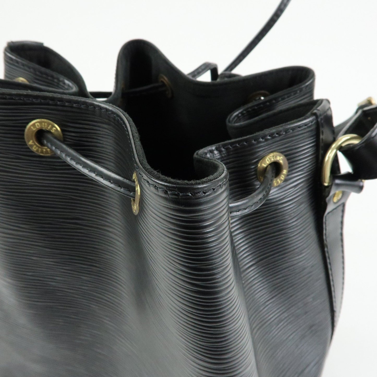 Louis Vuitton Epi Leather Petit Noe Shoulder Bag Noir Black M44102【Pre-order】
