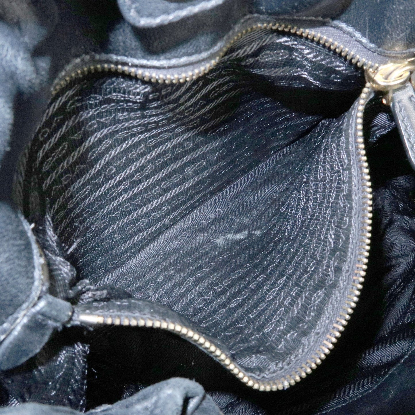 Prada Leather Drawstring Shoulder Bag Hand Bag Black【Pre-order】