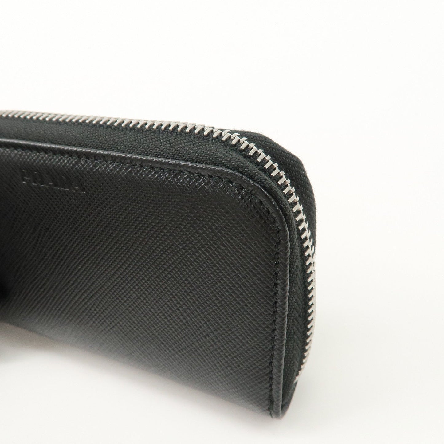 Prada Saffiano Leather Round Zippy Key Case Black 2PG604 Used【Pre-order】