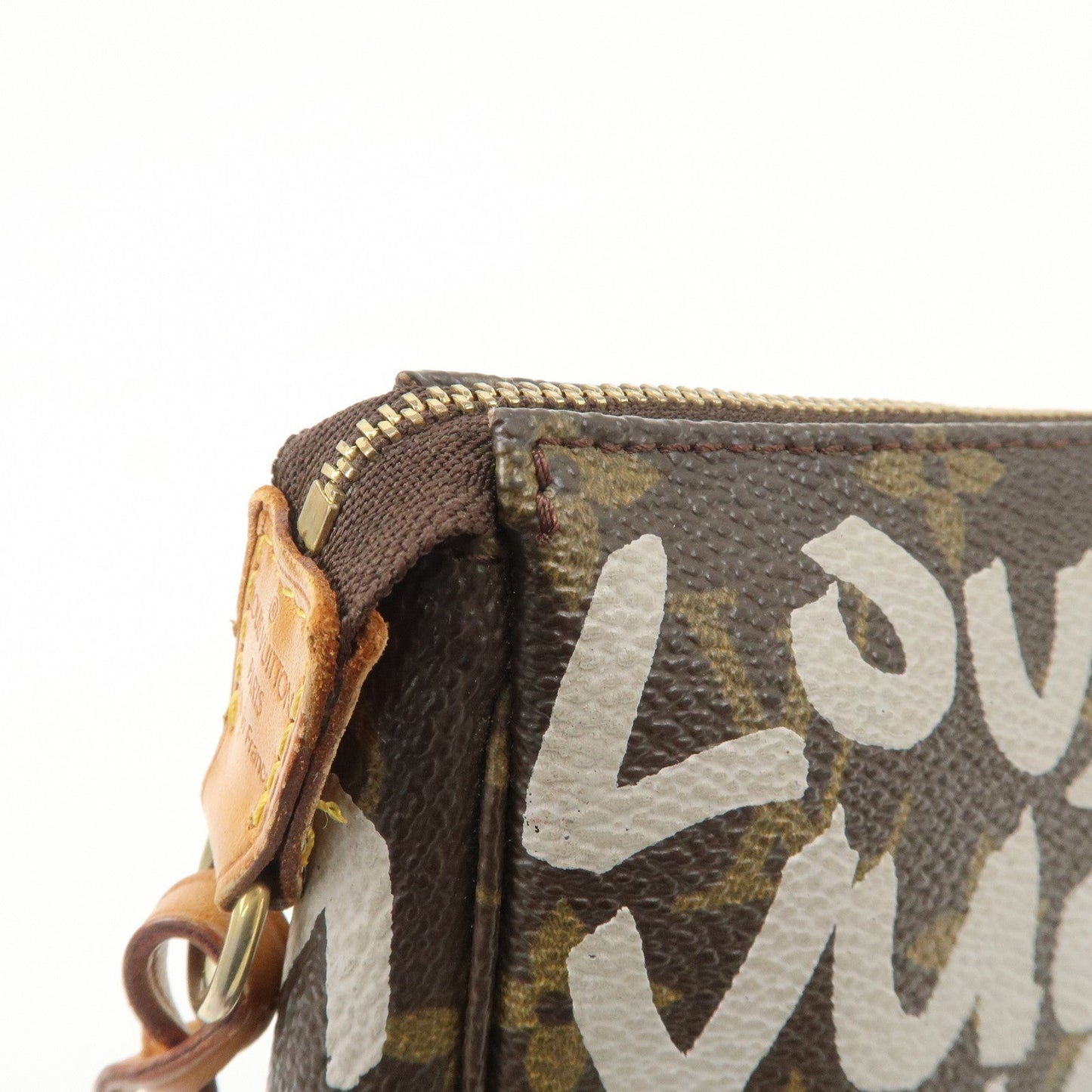 Louis Vuitton Monogram Graffiti Pochette Accessoires M92192【Pre-order】