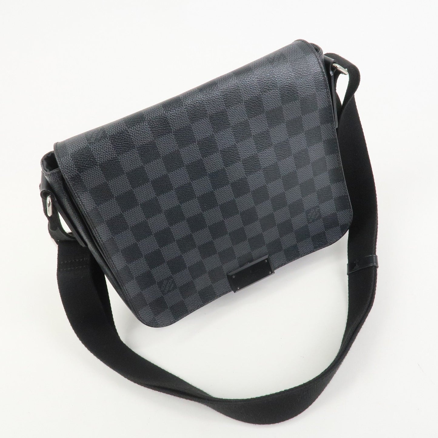 Louis Vuitton Damier Graphite District PM Shoulder Bag Noir N41260【Pre-order】