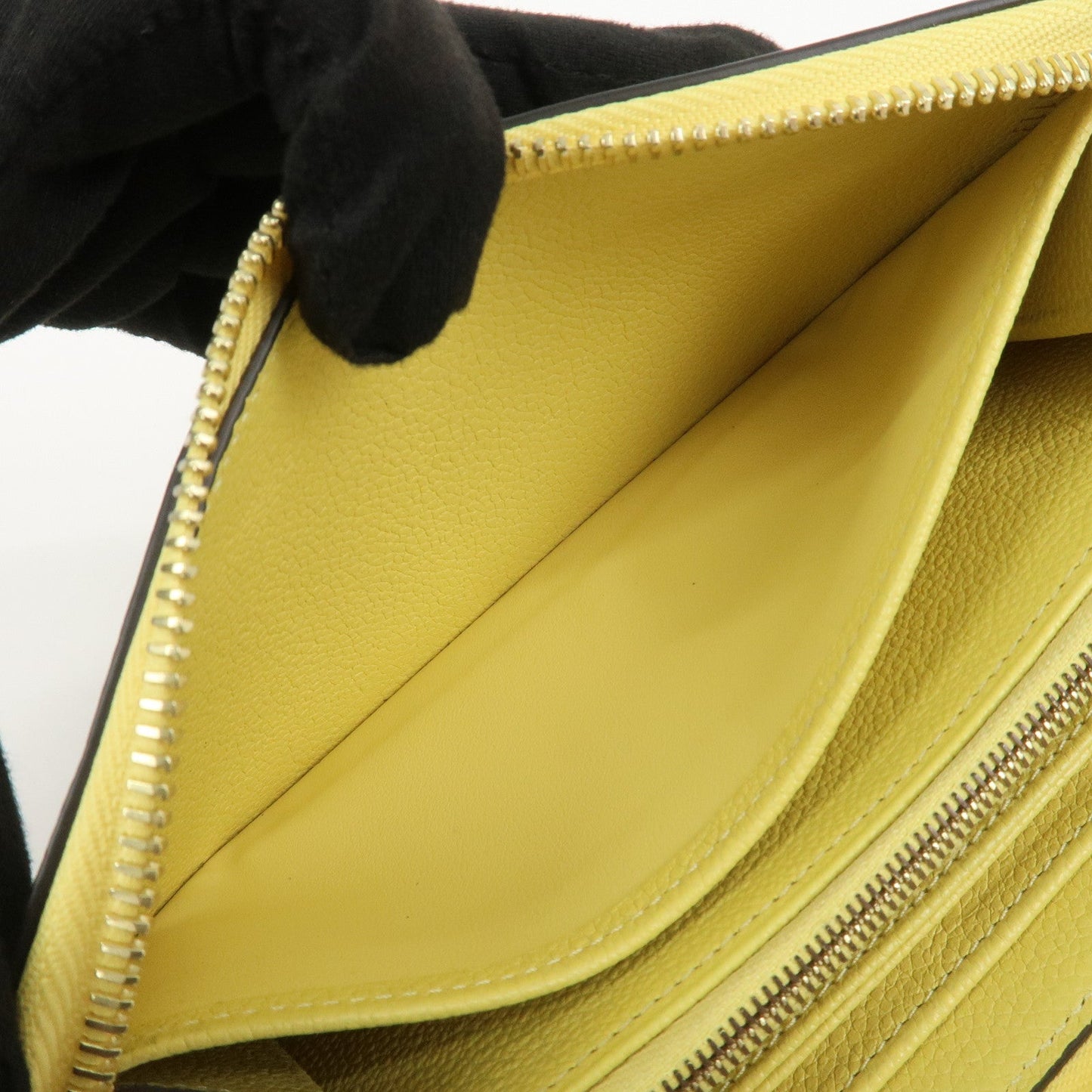Louis Vuitton Monogram Empreinte Round Zippy Wallet Jaune M82043【Pre-order】