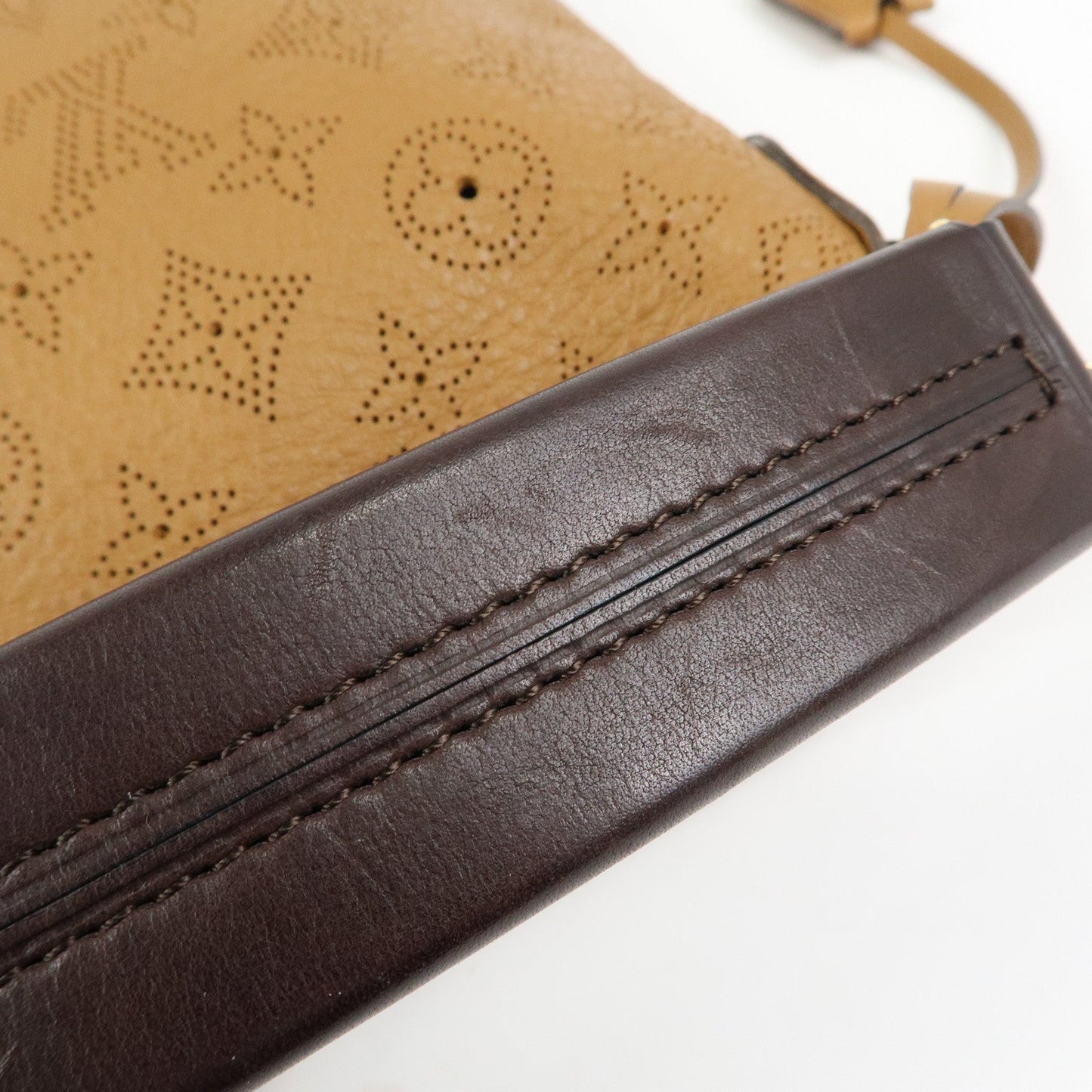 Louis Vuitton Monogram Mahina Selene MM Shoulder Bag Caramel M94214【Pre-order】