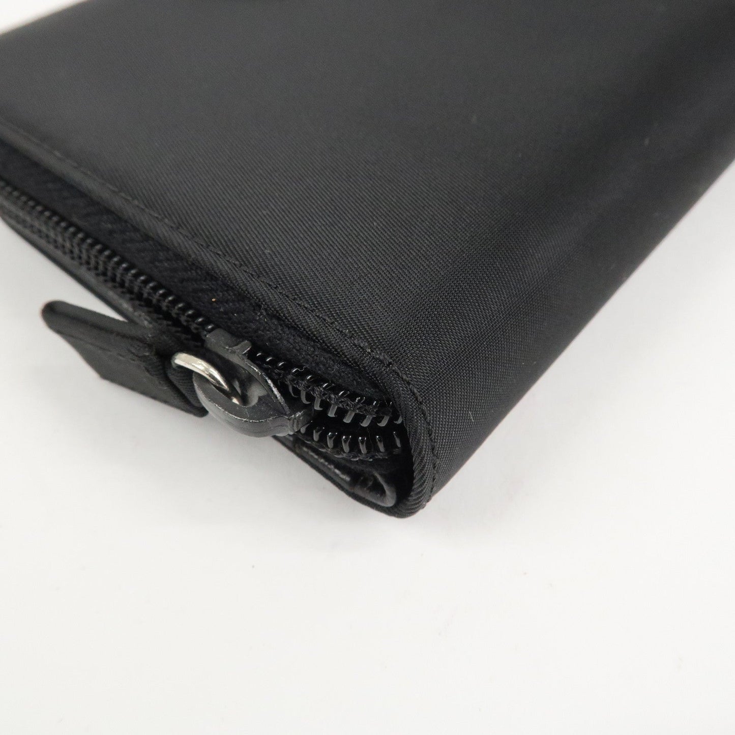 Prada Nylon Saffiano Leather Bi-fold Round zippy Wallet Black Used【Pre-order】