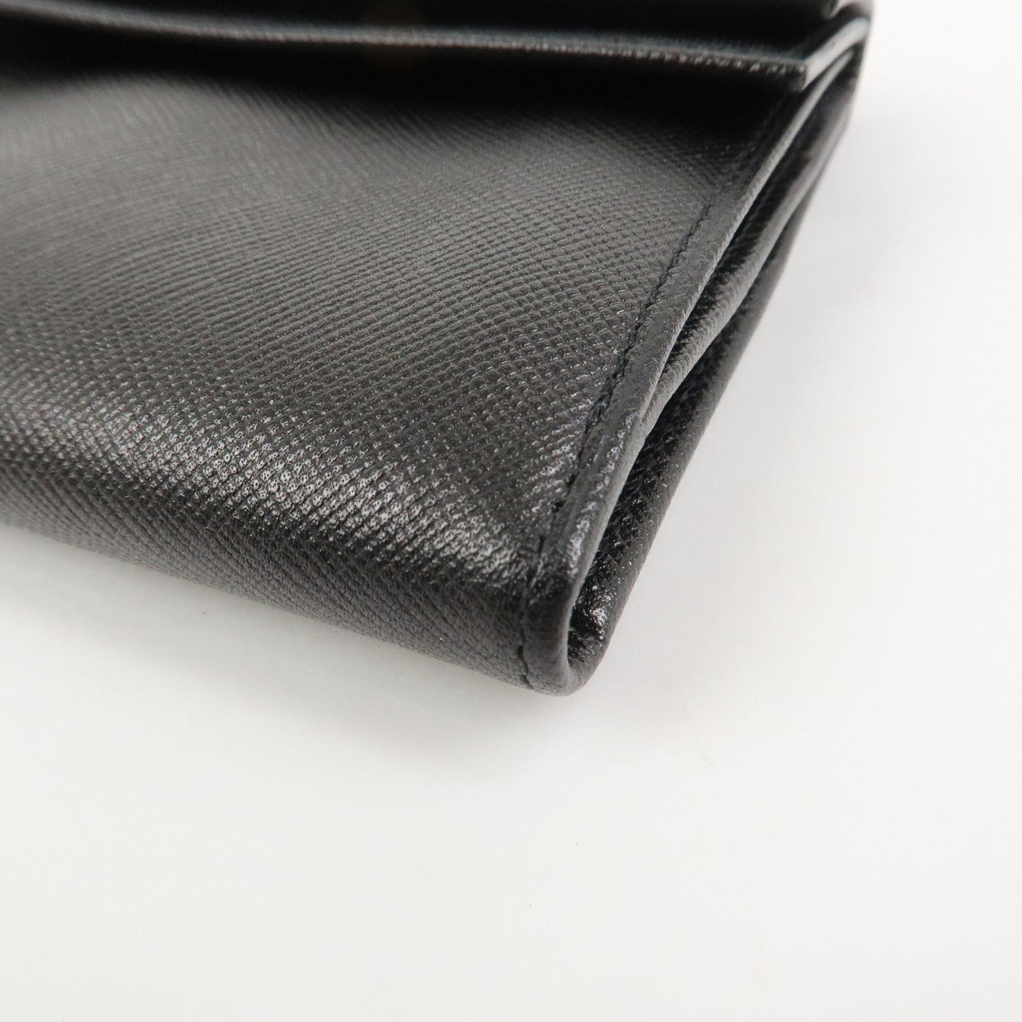 Prada Triangle Logo Saffiano Leather Compact Wallet Black M53X【Pre-order】