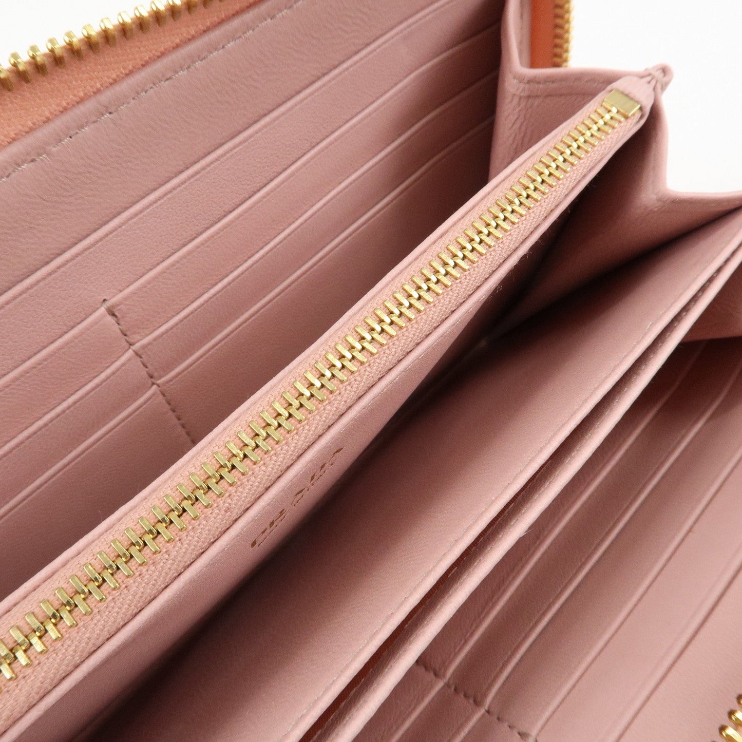 Prada Leather Gather Round Zippy Wallet Gold Hardware Pink 1M0506 Used【Pre-order】