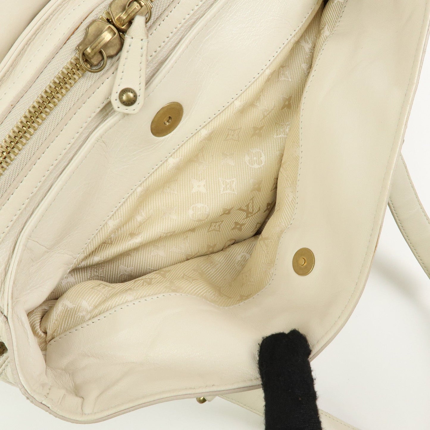 Louis Vuitton Cruise Line Rivet Bag Leather Hand Bag Ecru M95345【Pre-order】