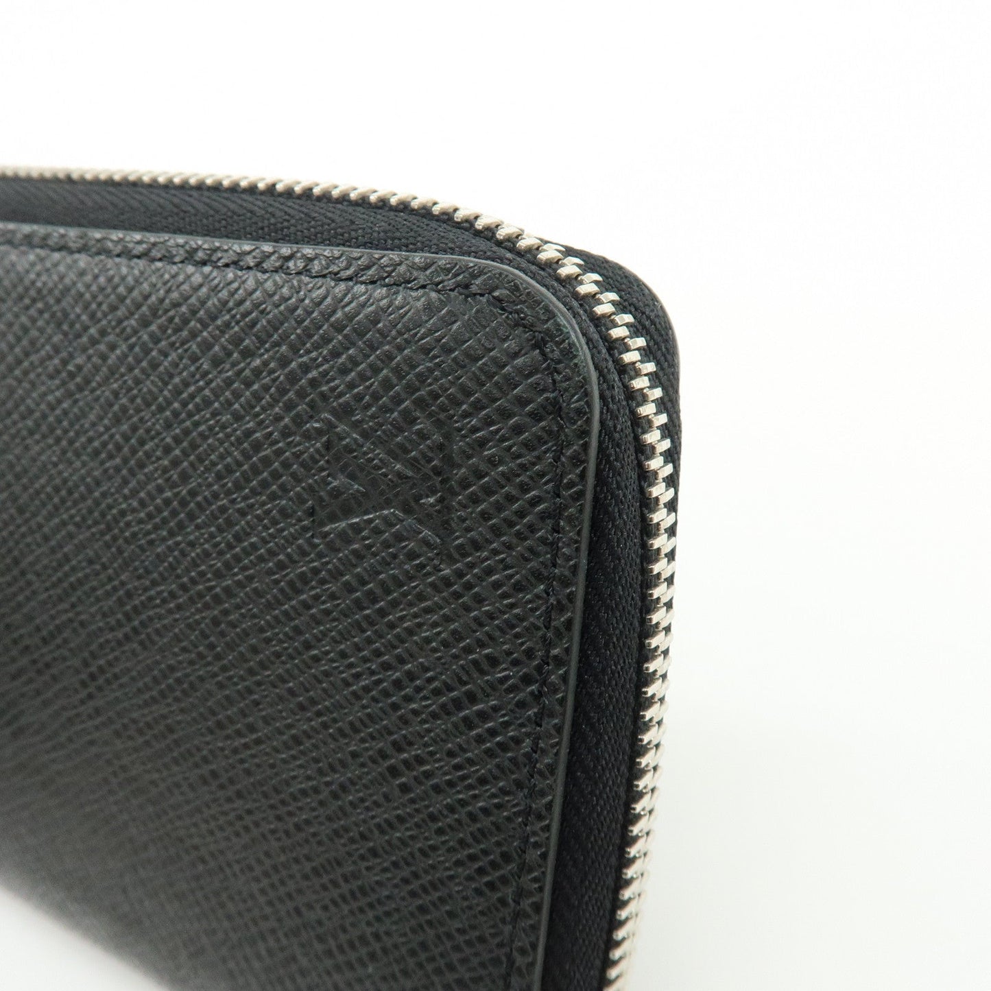 Louis Vuitton Taiga Vertical Round Zippy Wallet Ardoise M30503【Pre-order】