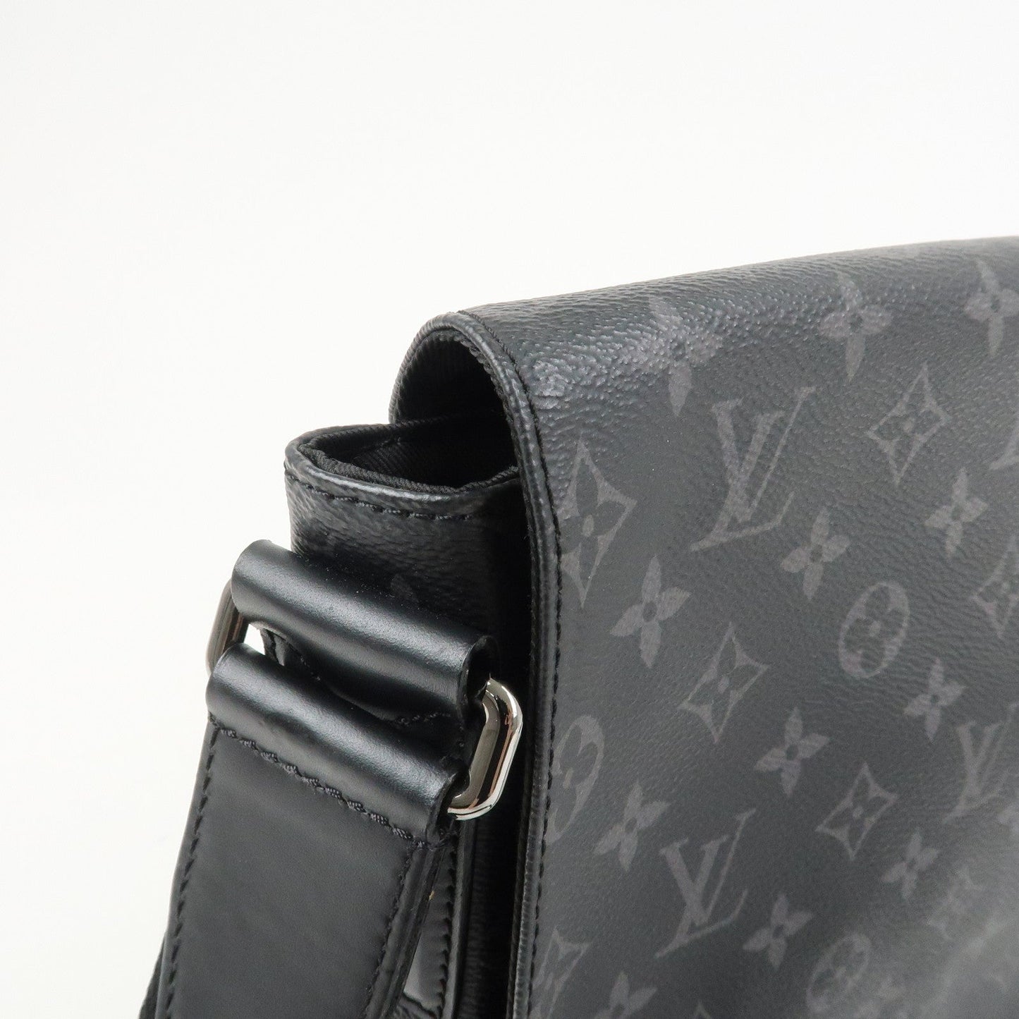 Louis Vuitton Monogram Eclipse District PM Crossbody Bag M44000【Pre-order】