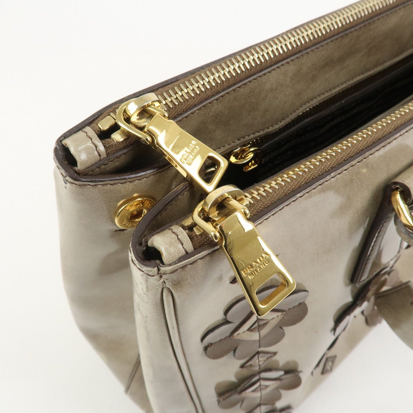 Prada Patent Leather Flower Galleria 2Way Tote Bag Greige BB2274F【Pre-order】