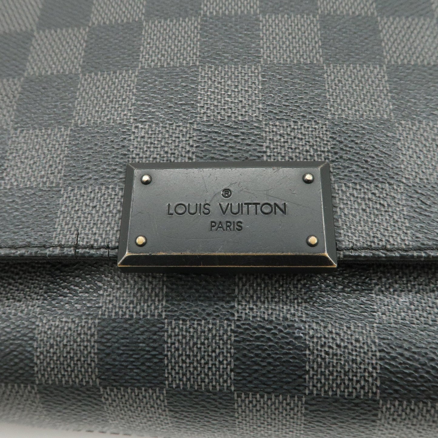 Louis Vuitton Damier Graphite District PM Shoulder Bag Noir N41260【Pre-order】
