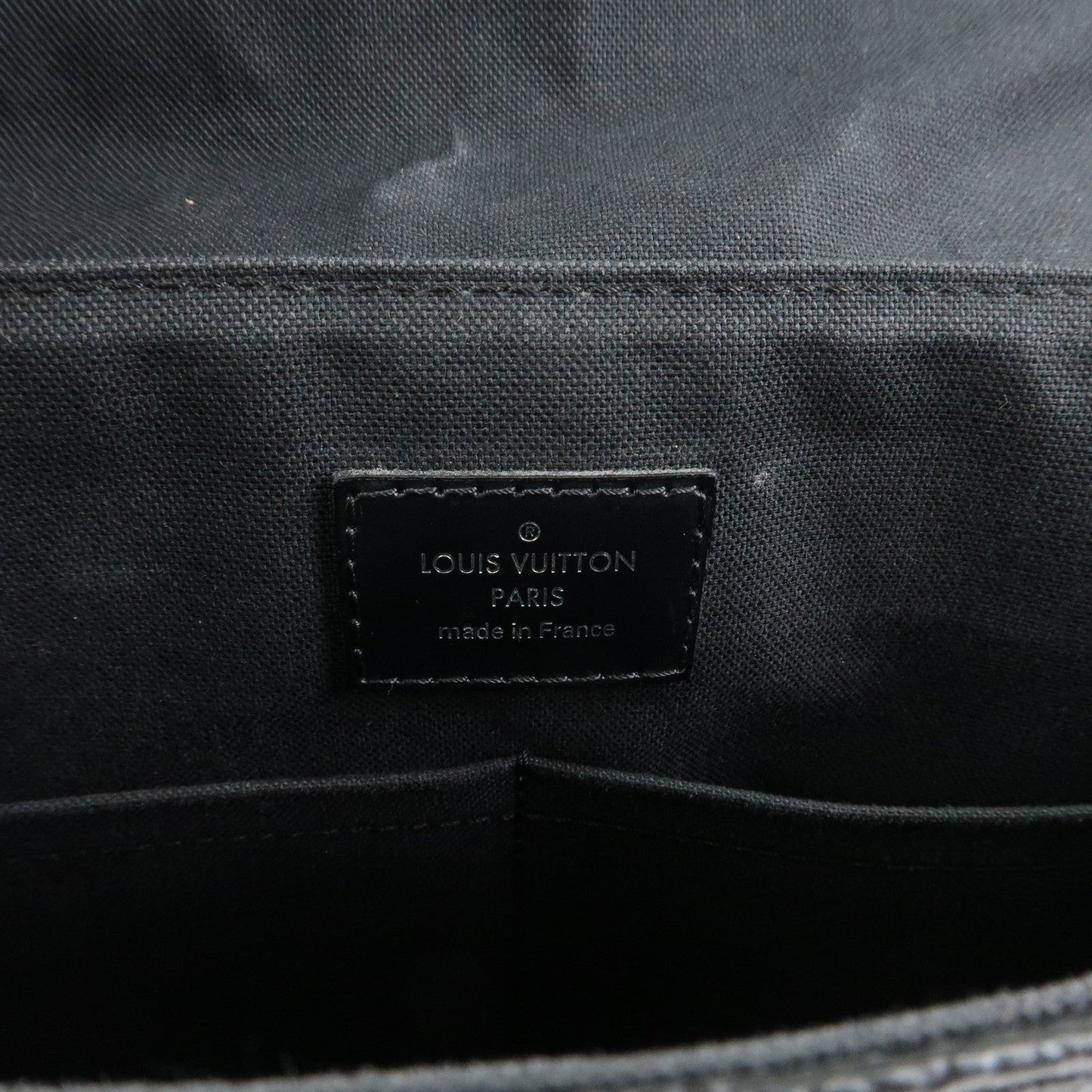 Louis Vuitton Damier Graphite District PM Shoulder Bag Noir N41260【Pre-order】