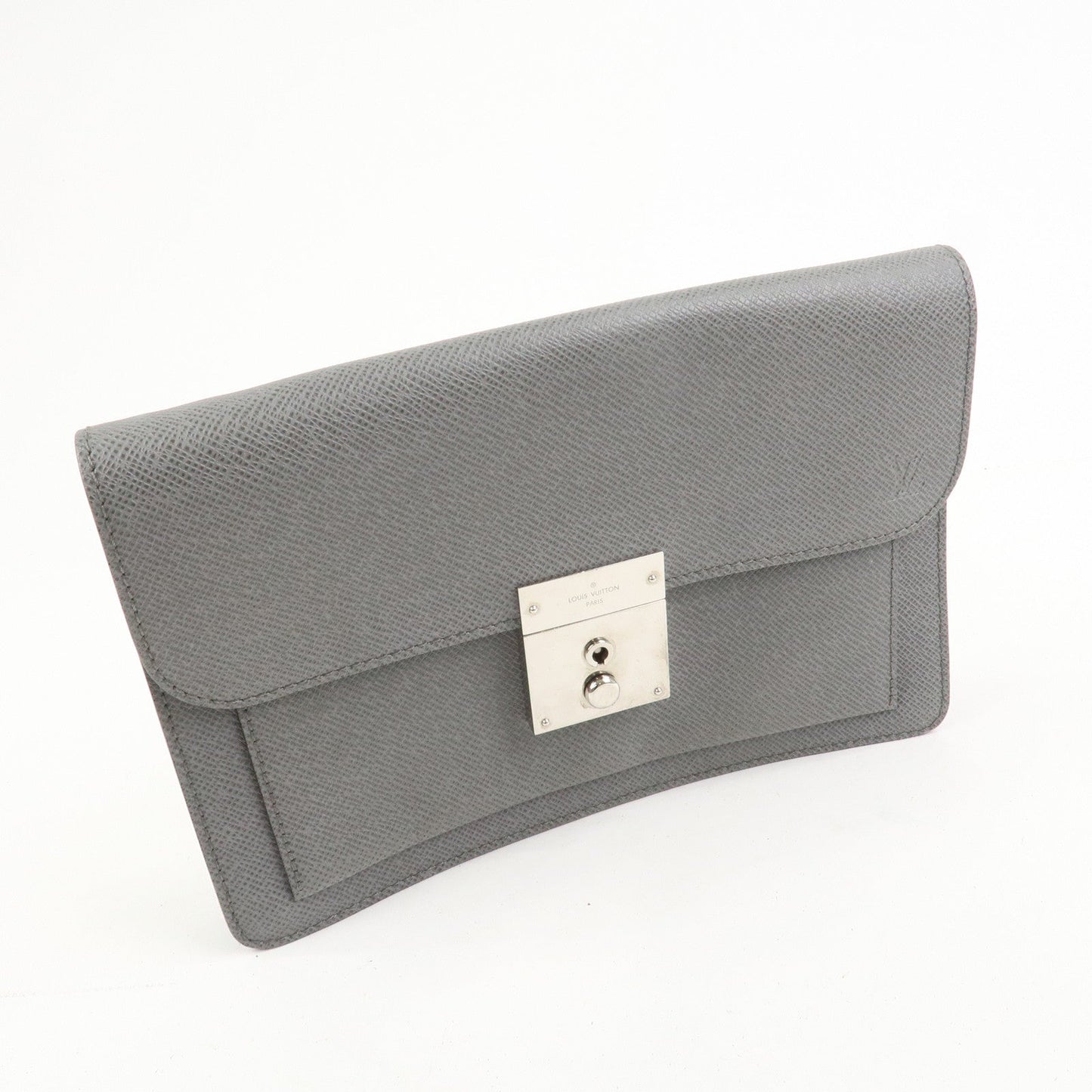 Louis Vuitton Taiga Leather Neo Belaia Clutch Bag Glacier M32683【Pre-order】