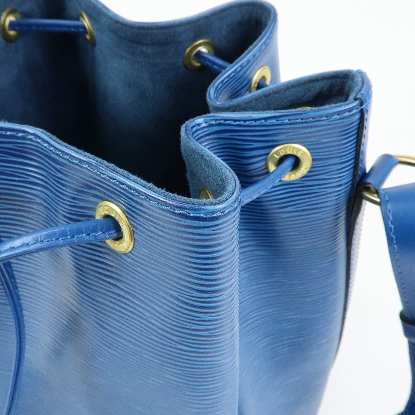 Louis Vuitton Epi Petit Noe Shoulder Bag Toledo Blue M44105【Pre-order】