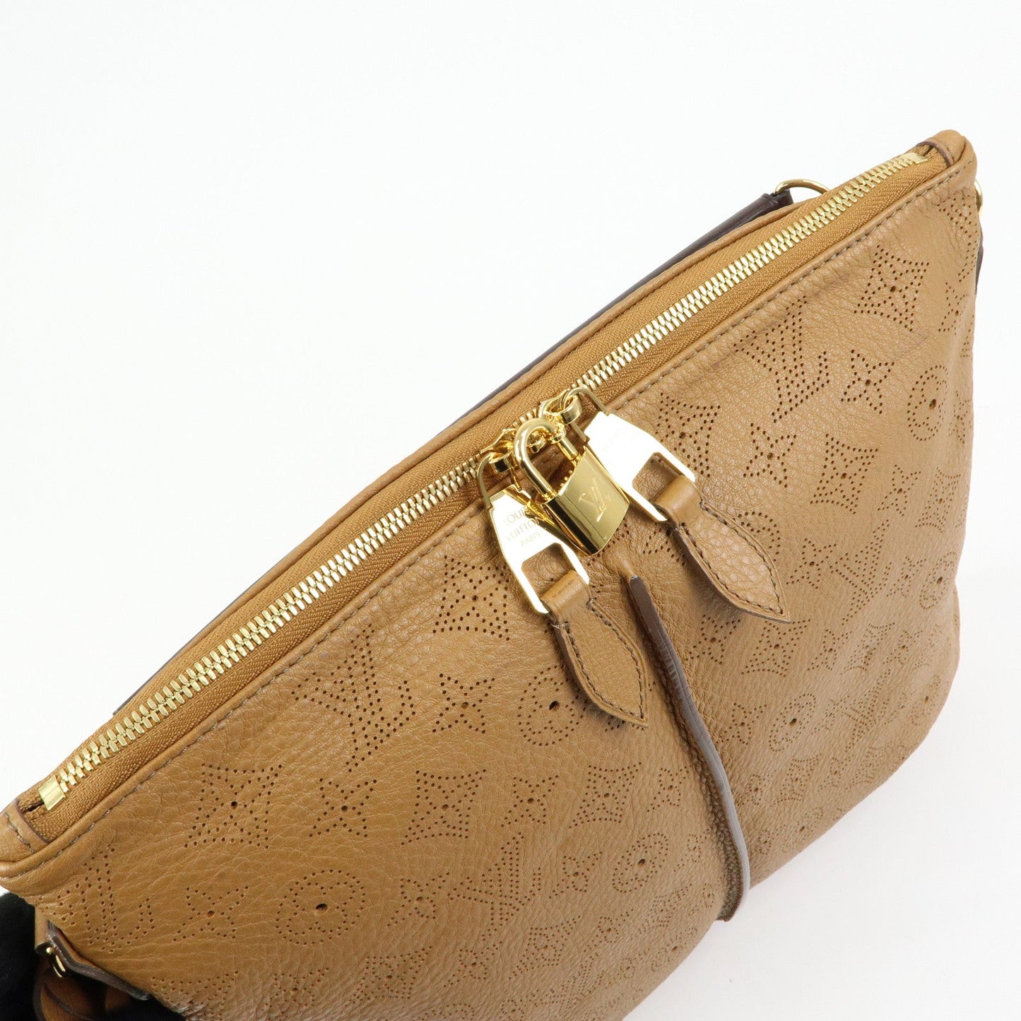 Louis Vuitton Monogram Mahina Selene MM Shoulder Bag Caramel M94214【Pre-order】