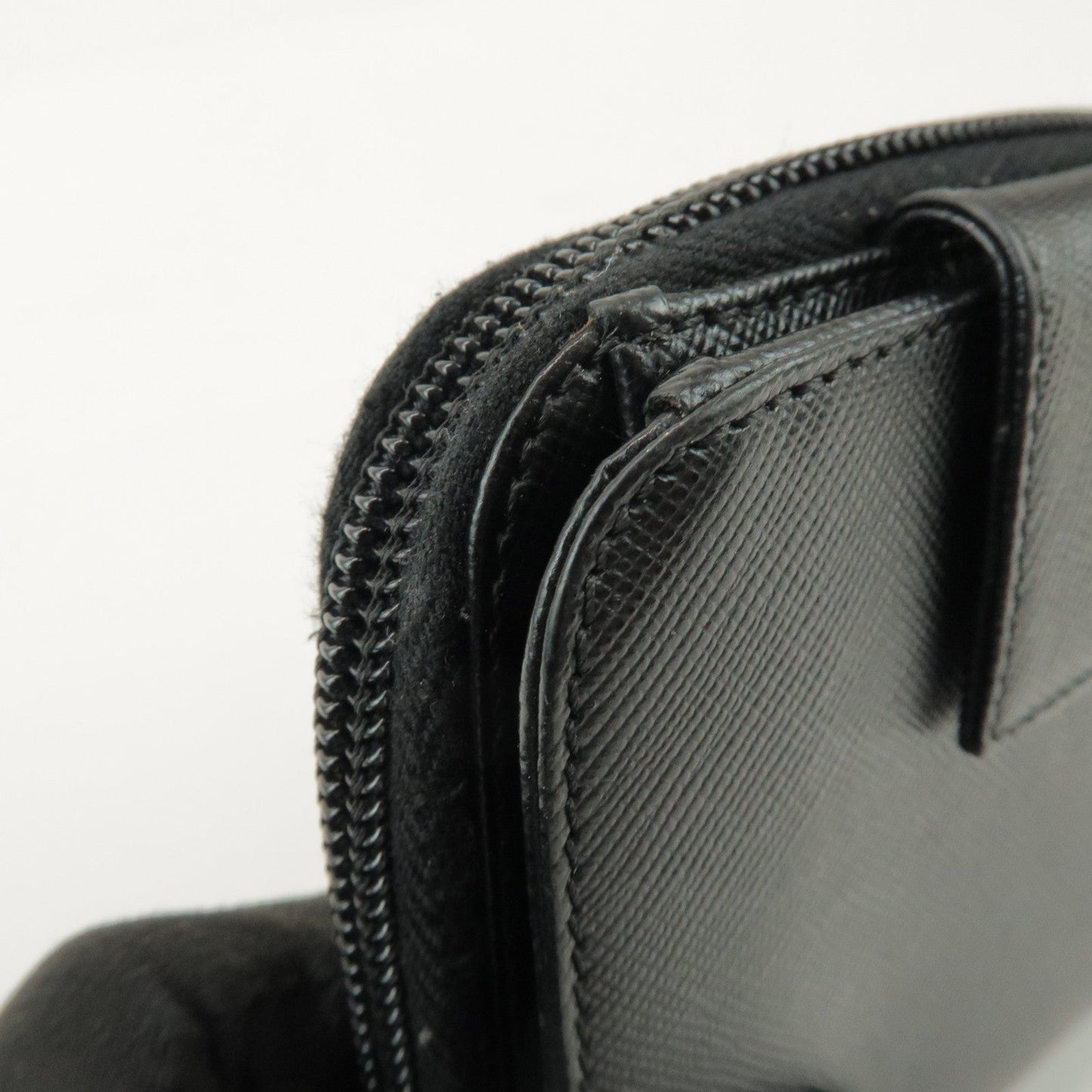 Prada Logo Leather Round Zippy Bi-fold Wallet Black 1ML522【Pre-order】