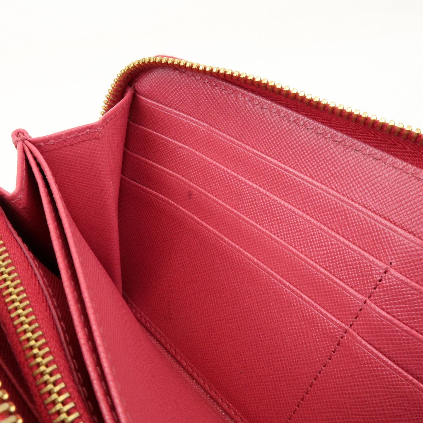 Prada Saffiano Leather Round Zippy Wallet Pink Pink 1M0506【Pre-order】