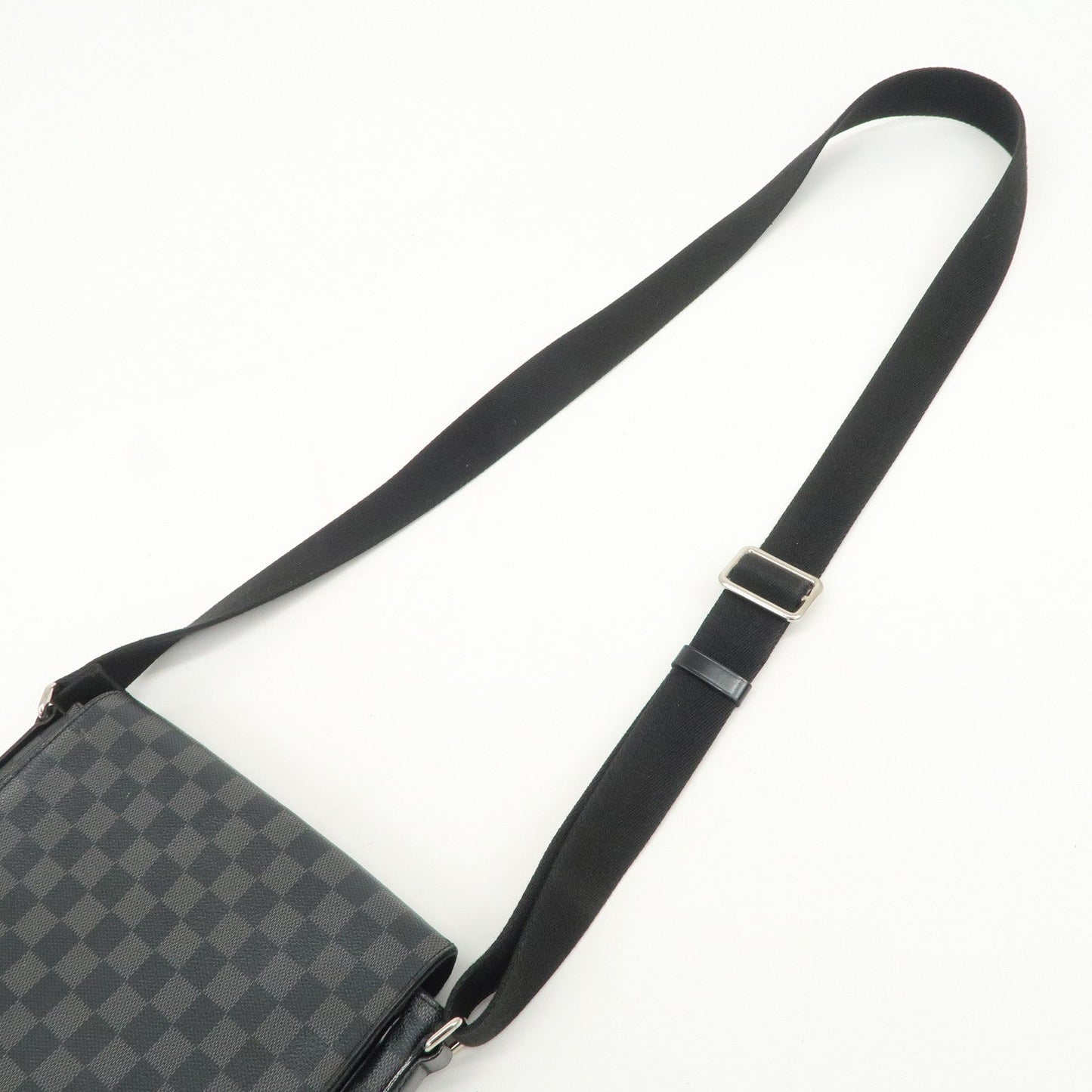 Louis Vuitton Damier Graphite District PM Shoulder Bag Noir N41260【Pre-order】