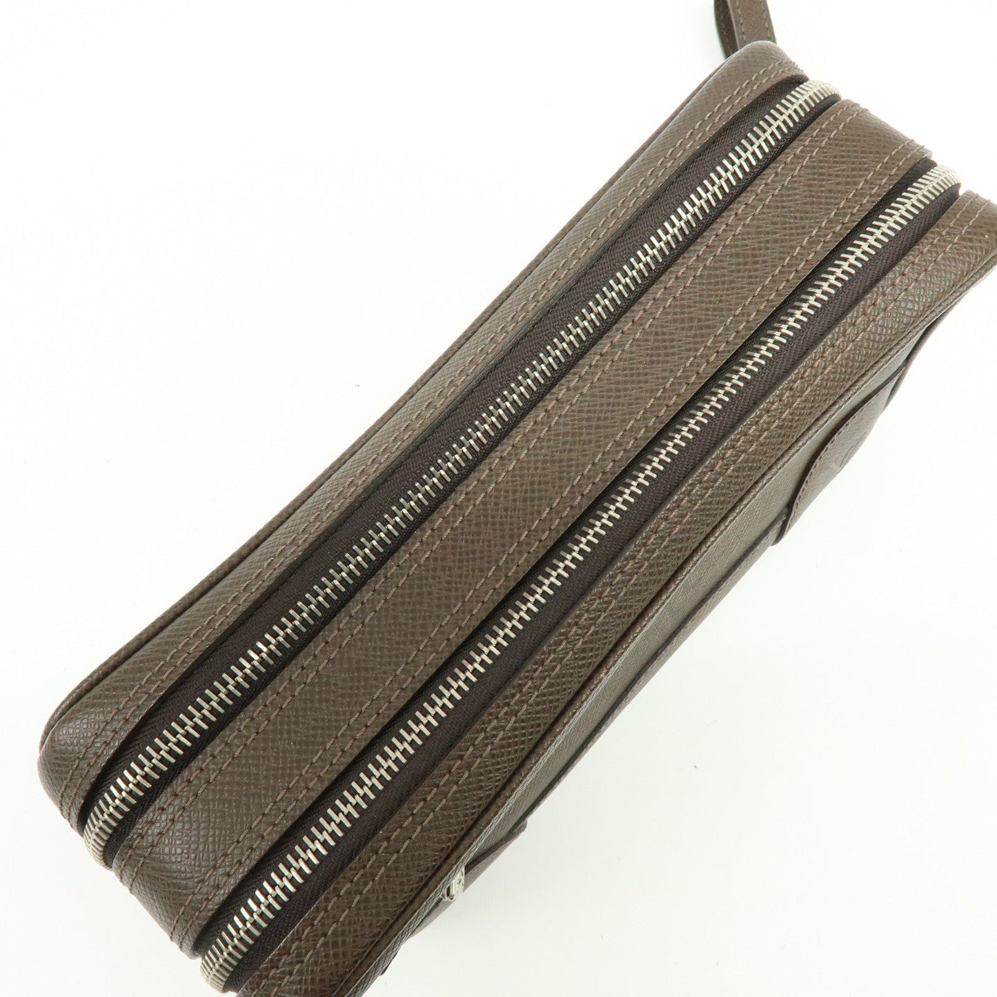 Louis Vuitton Taiga Neo Pavel Clultch Bag Grizzly M31148【Pre-order】