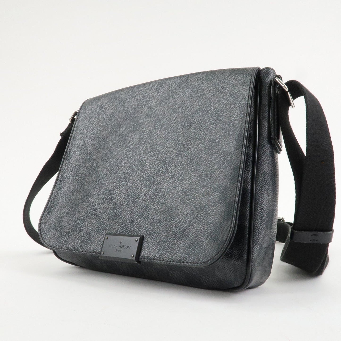 Louis Vuitton Damier Graphite District PM Shoulder Bag Black N41260【Pre-order】