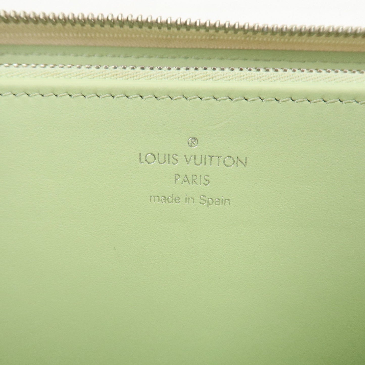 Louis Vuitton Monogram Mahina Reverse Round Zippy Wallet M83029【Pre-order】