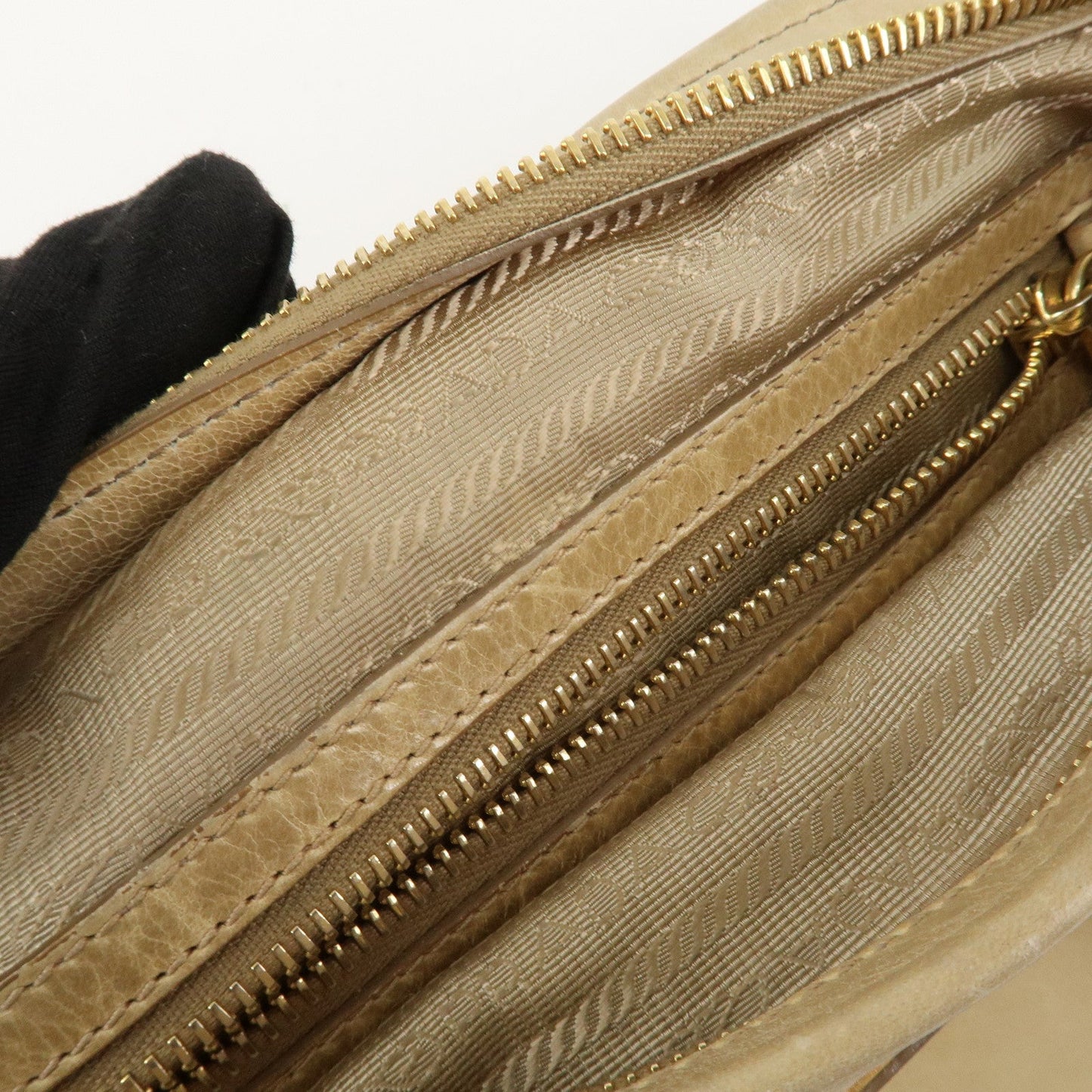 Prada Triangle Logo VITELLOSHINE Leather 2Way Bag Beige BN1921【Pre-order】
