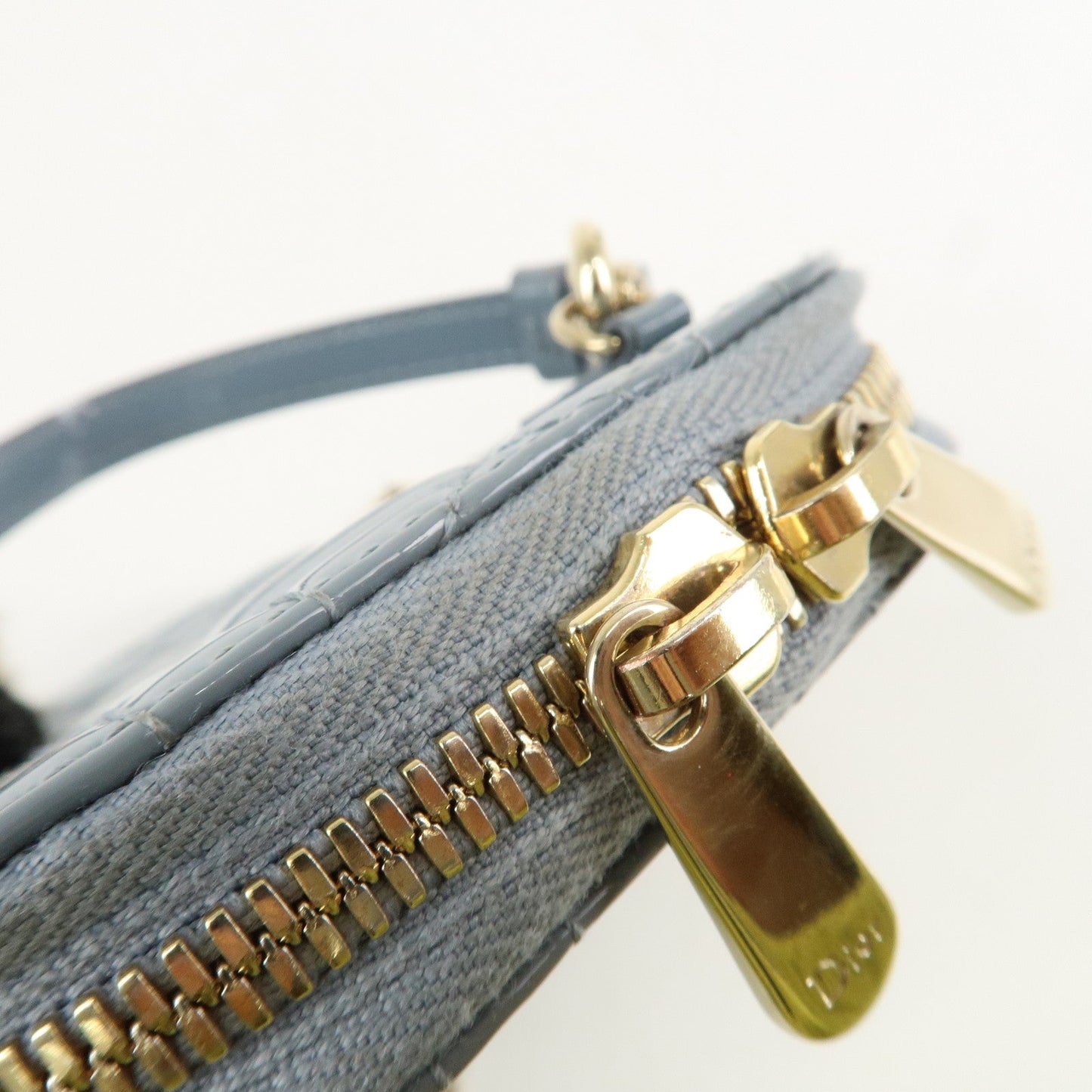 Christian Dior Lady Dior Cannage Patent Leather Phone Holder【Pre-order】