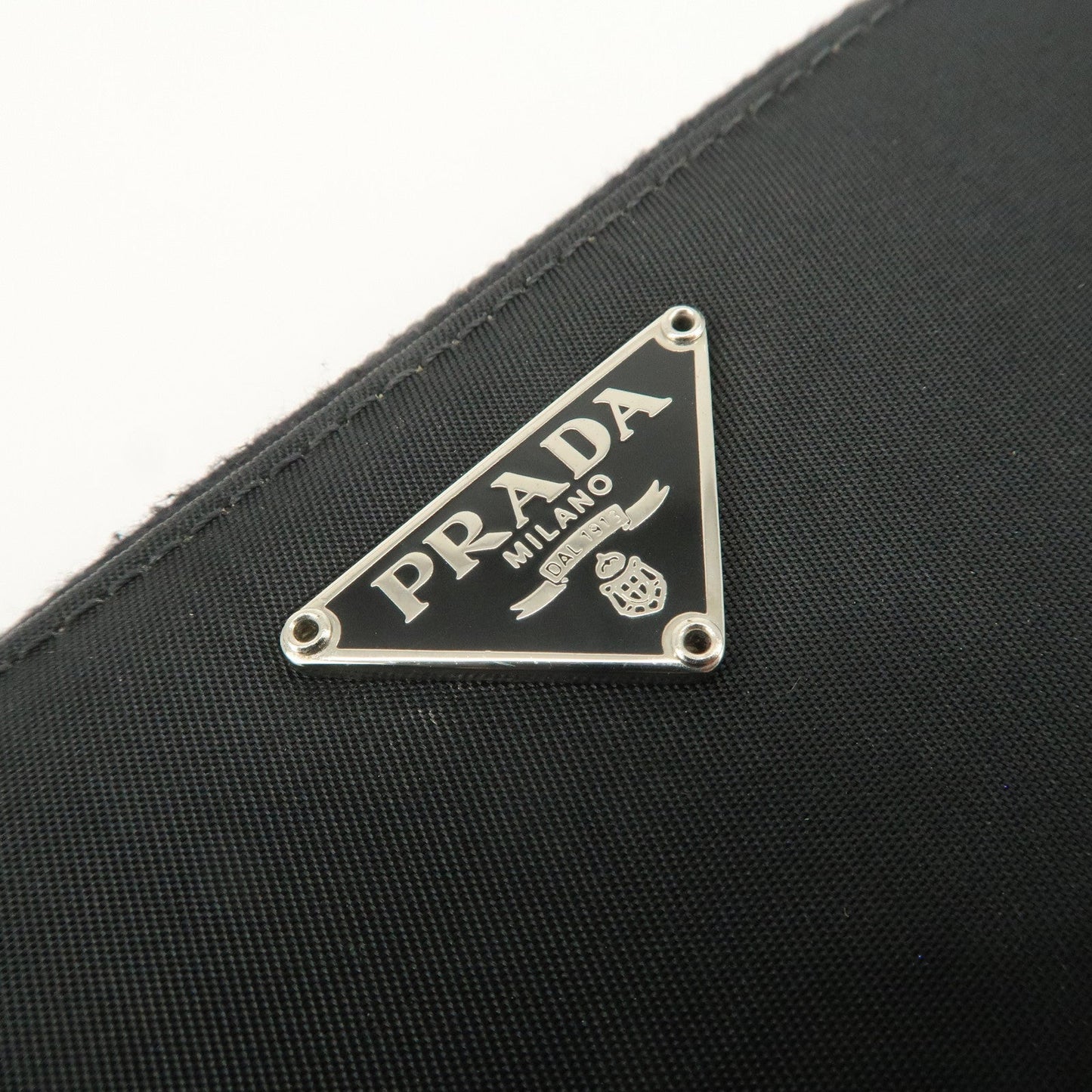 Prada Tessuto Nylon Bi-fold Round Zippy Compact Wallet Black M605【Pre-order】
