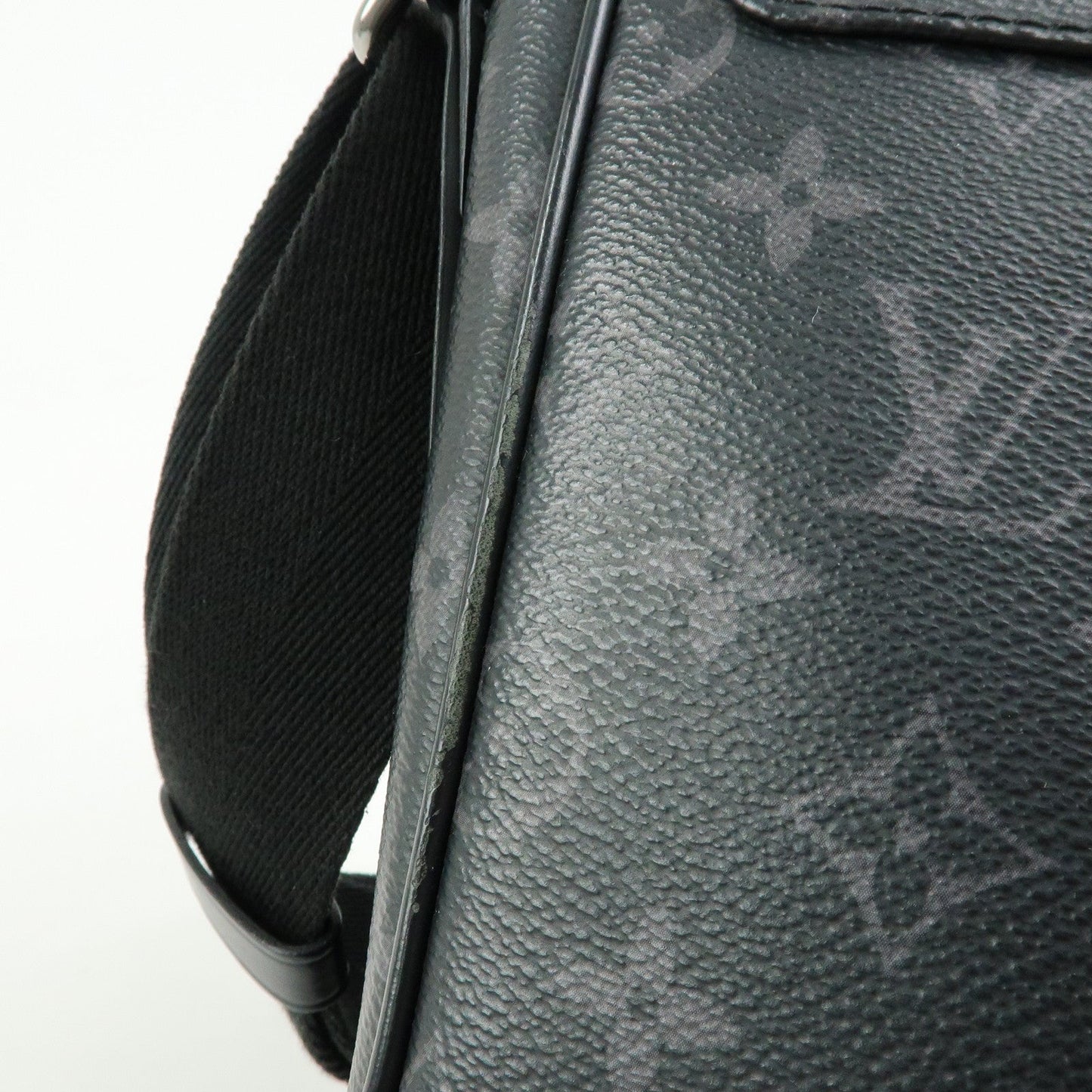 Louis Vuitton Monogram Eclipse District PM Crossbody Bag M44000【Pre-order】